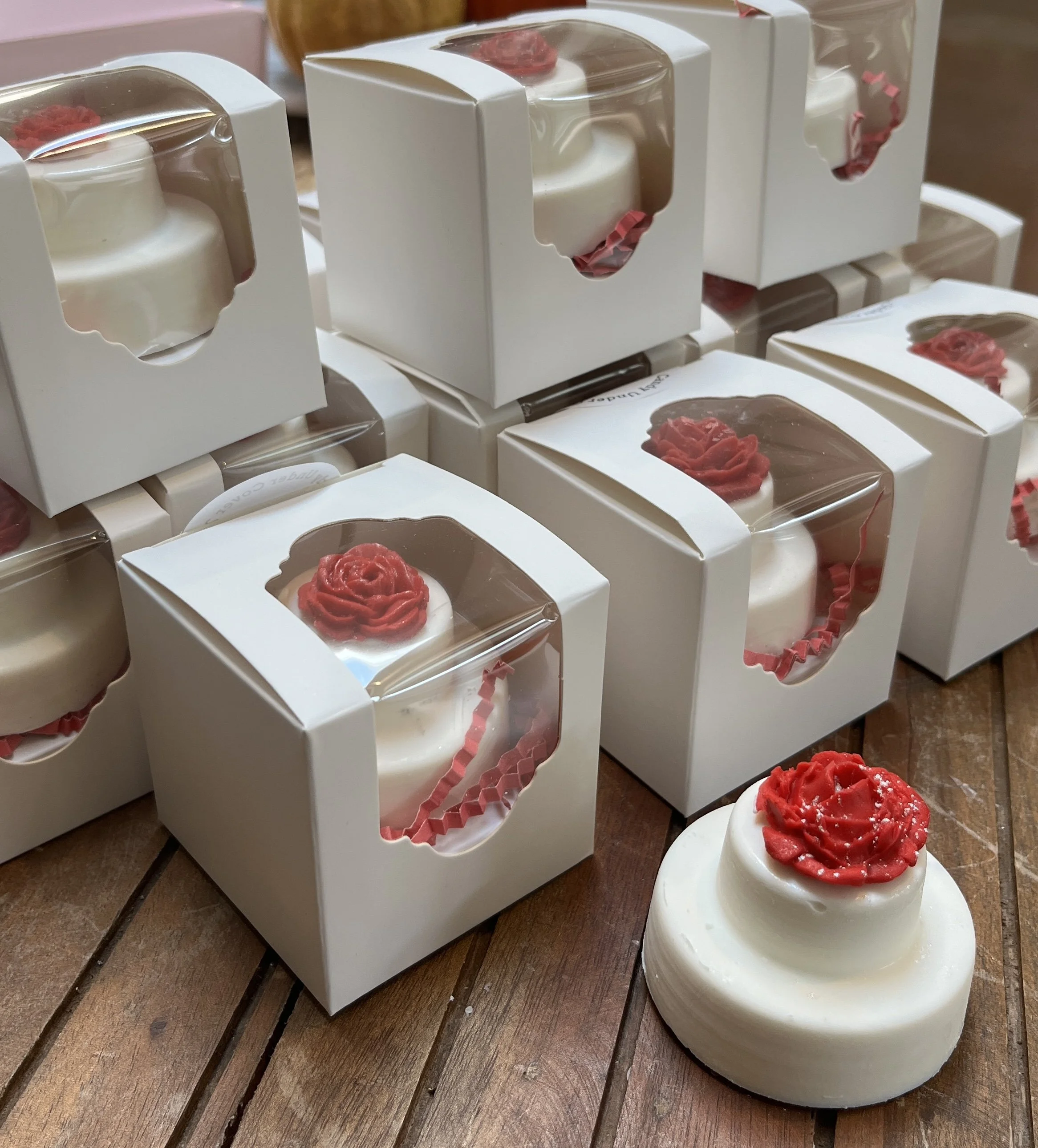 2 Tier Wedding Cake Oreo ($5 ea)