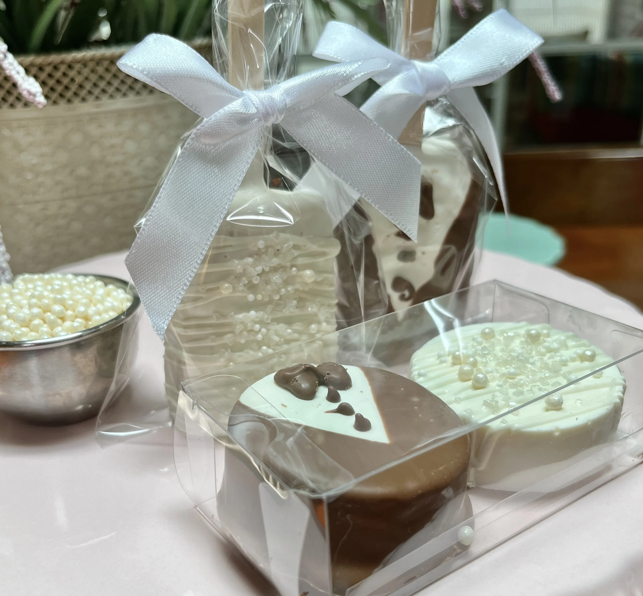 Wedding favors - chocolate covered Oreos and chocolate covered Rice Krispy treats in Central MA