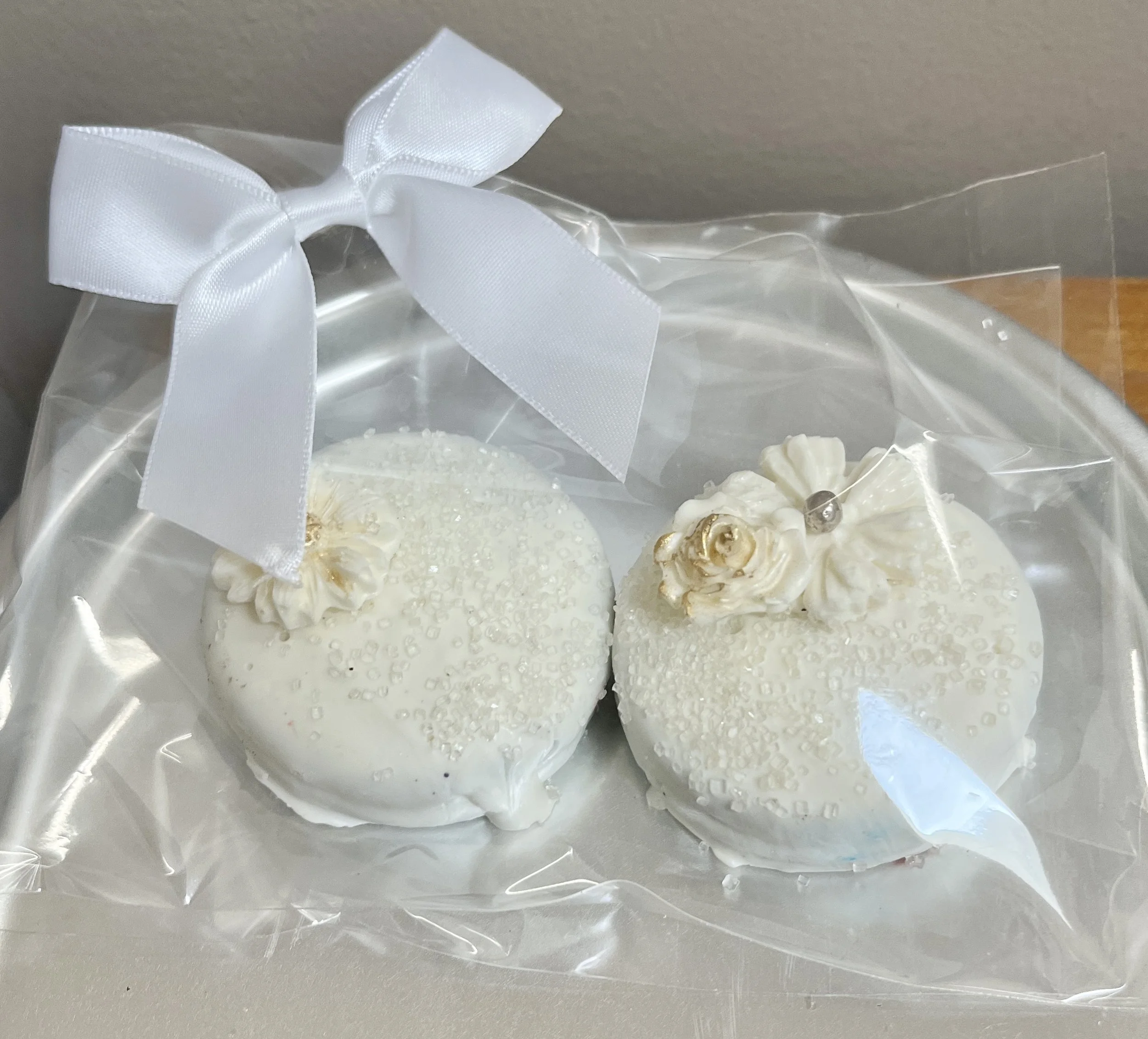 chocolate dipped oreos near me, wedding favors, bridal shower favors, baby shower favors