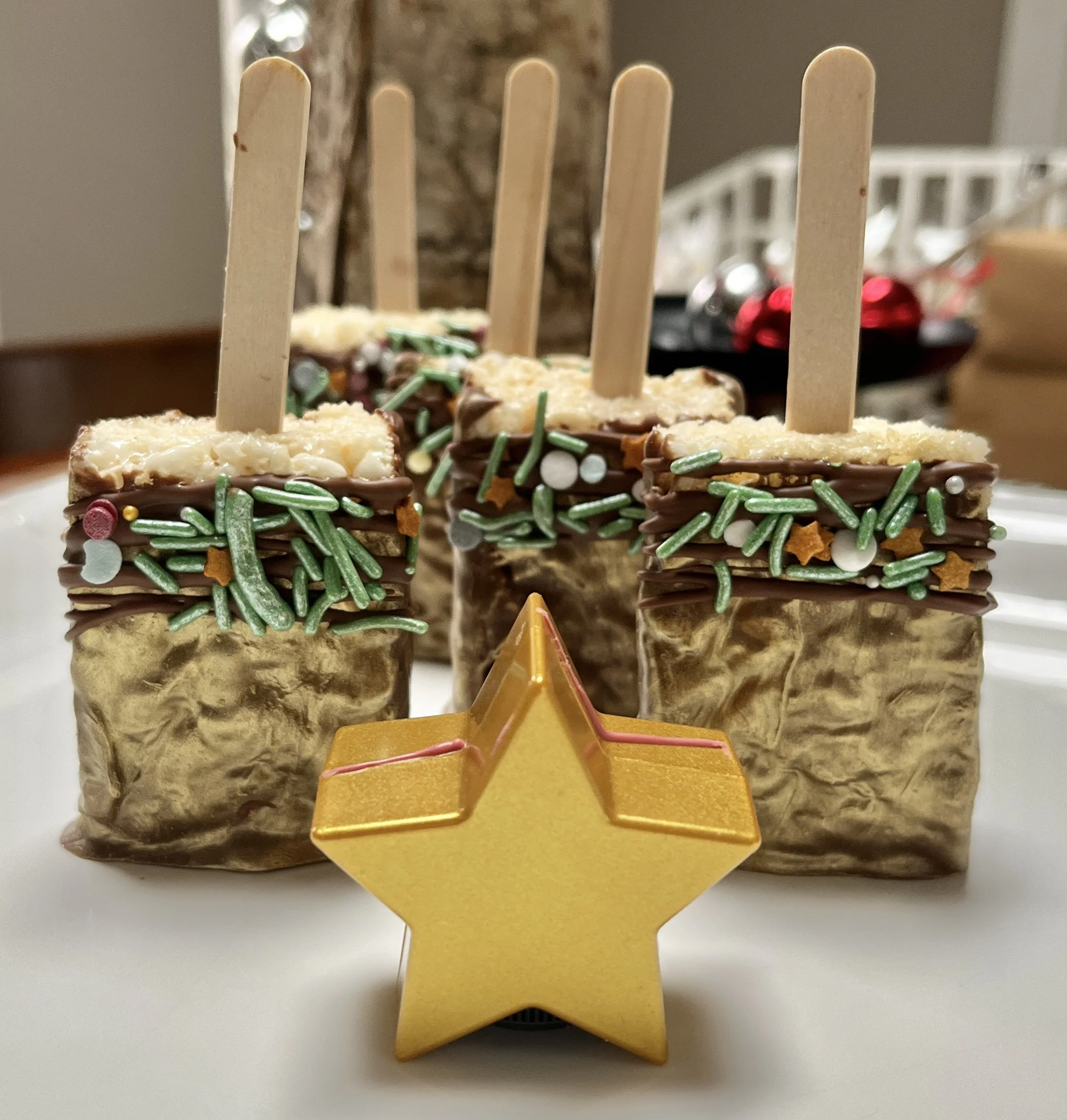 Christmas Party Favors, rice krispy treats