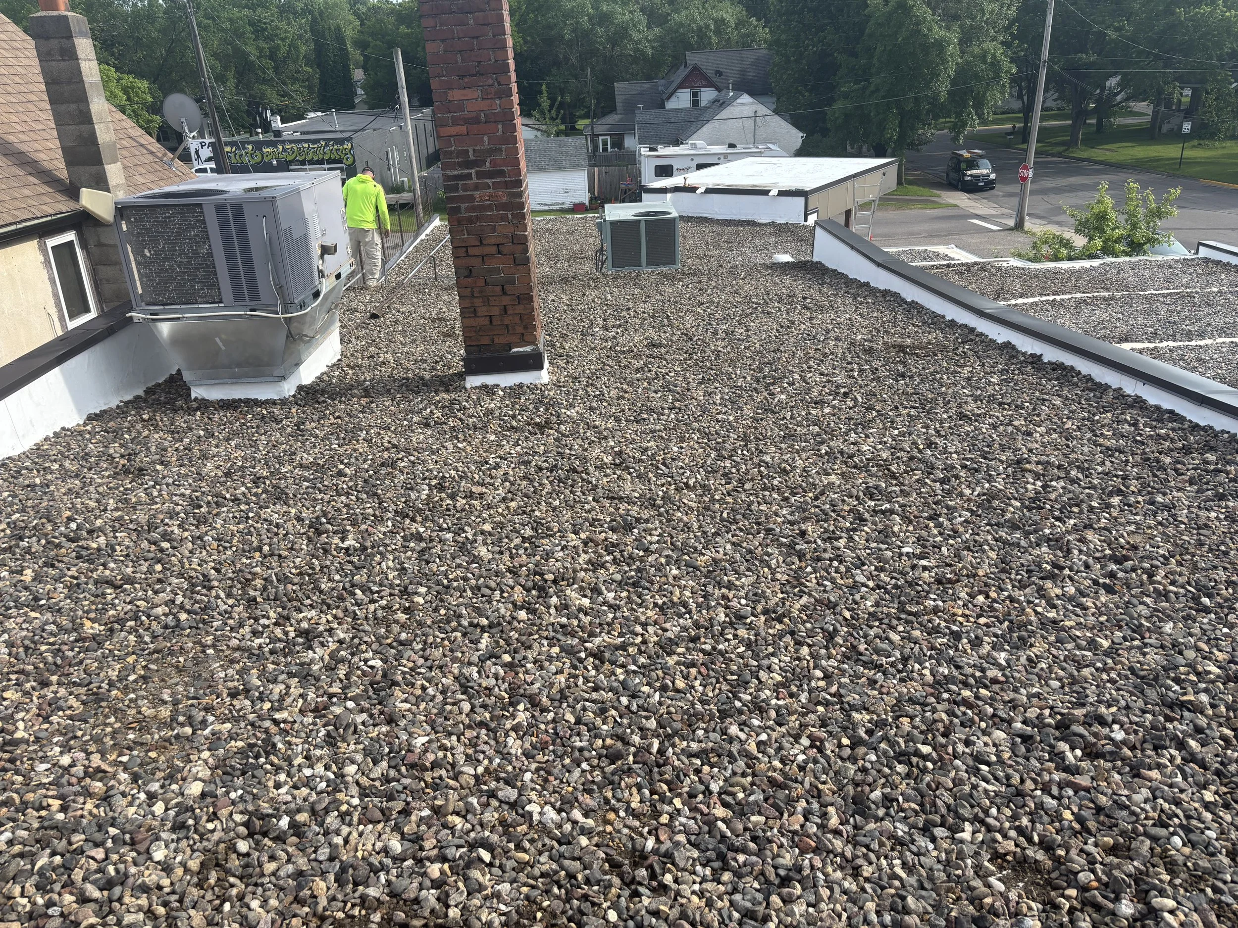 COMMERCIAL TPO BALLAST.jpg