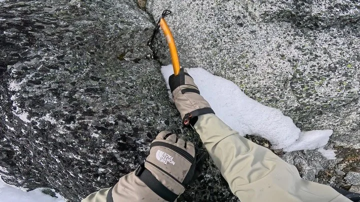 A couple of raw, unedited moments from last year that are helping me stay patient and stoked for spring missions! 🙏🏽