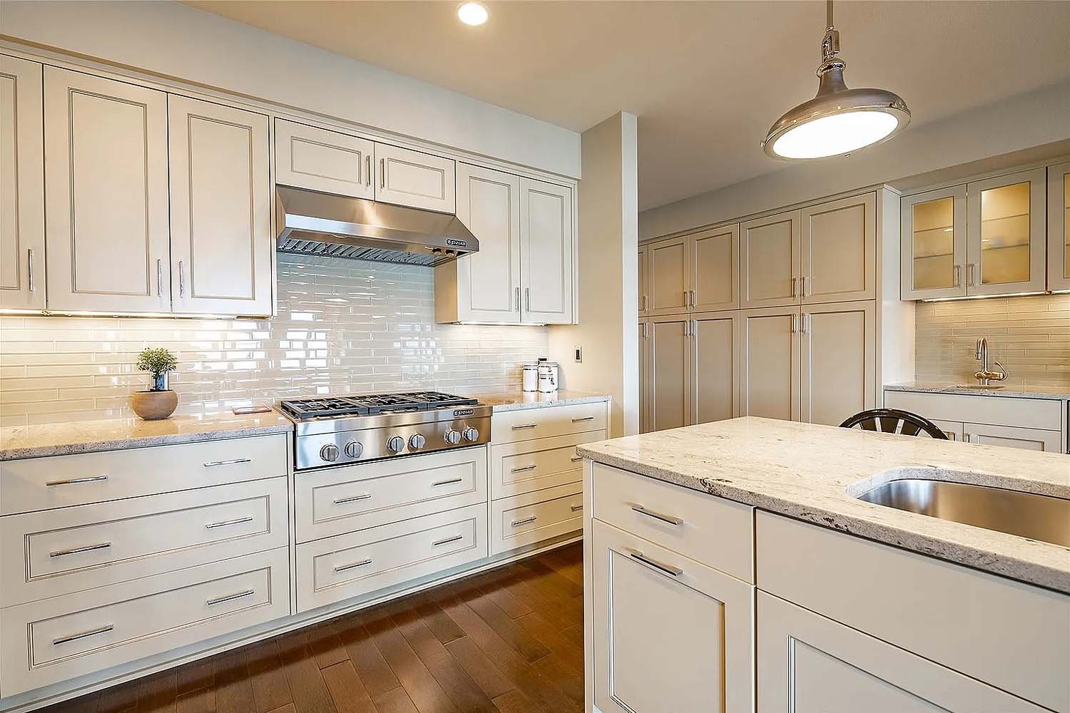 PACIFIC NORTHWEST WATERFRONT RESIDENCES