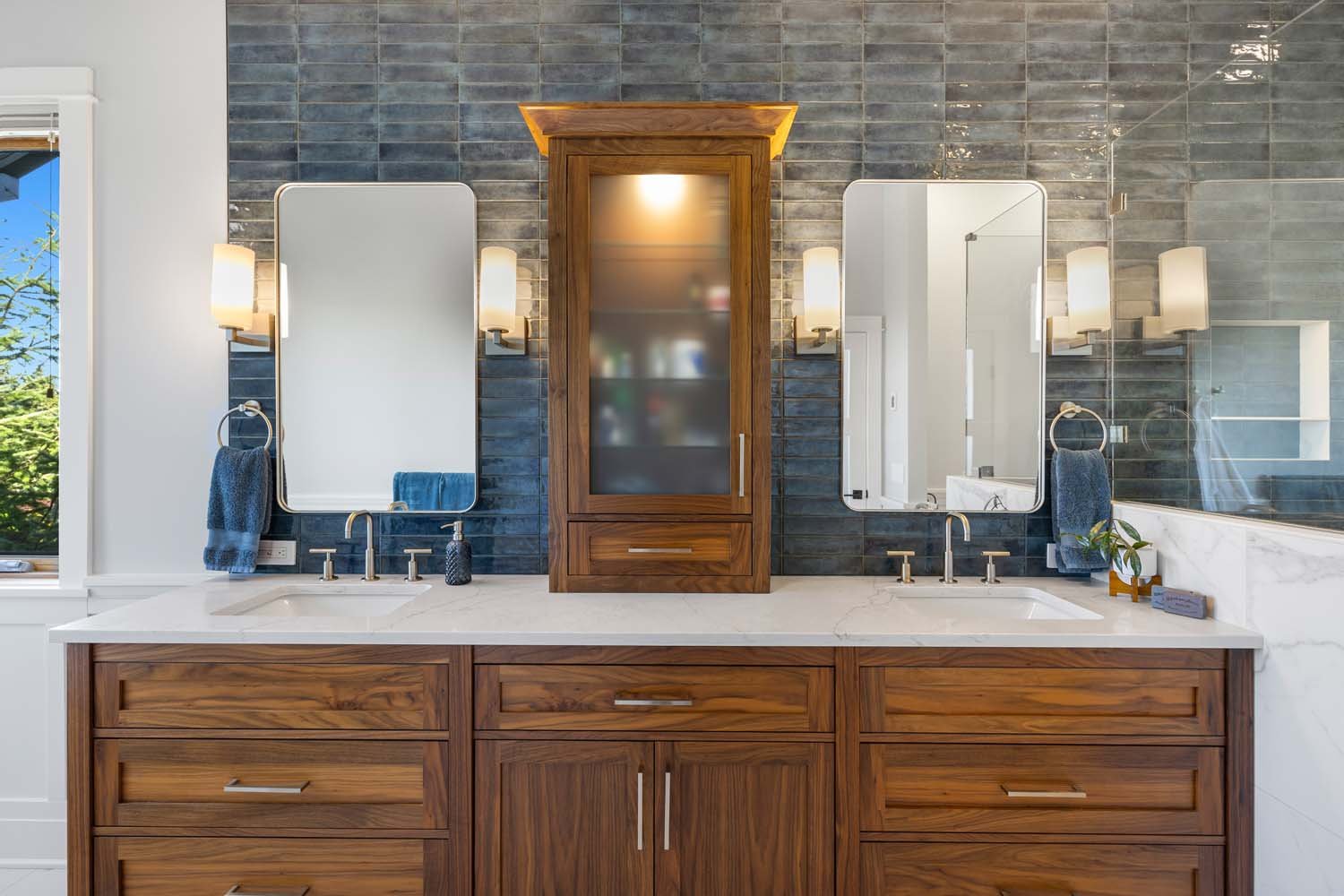 LAKEVIEW HILLTOP RESIDENCE