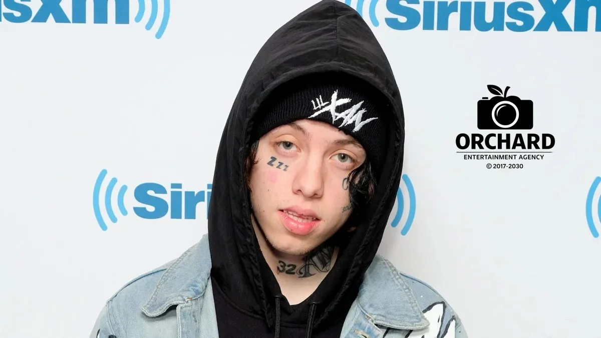 Lil-Xan-Pulls-Handgun-at-a-Gas-Station-Claims-He-Was-Defending-Himself copy.jpg