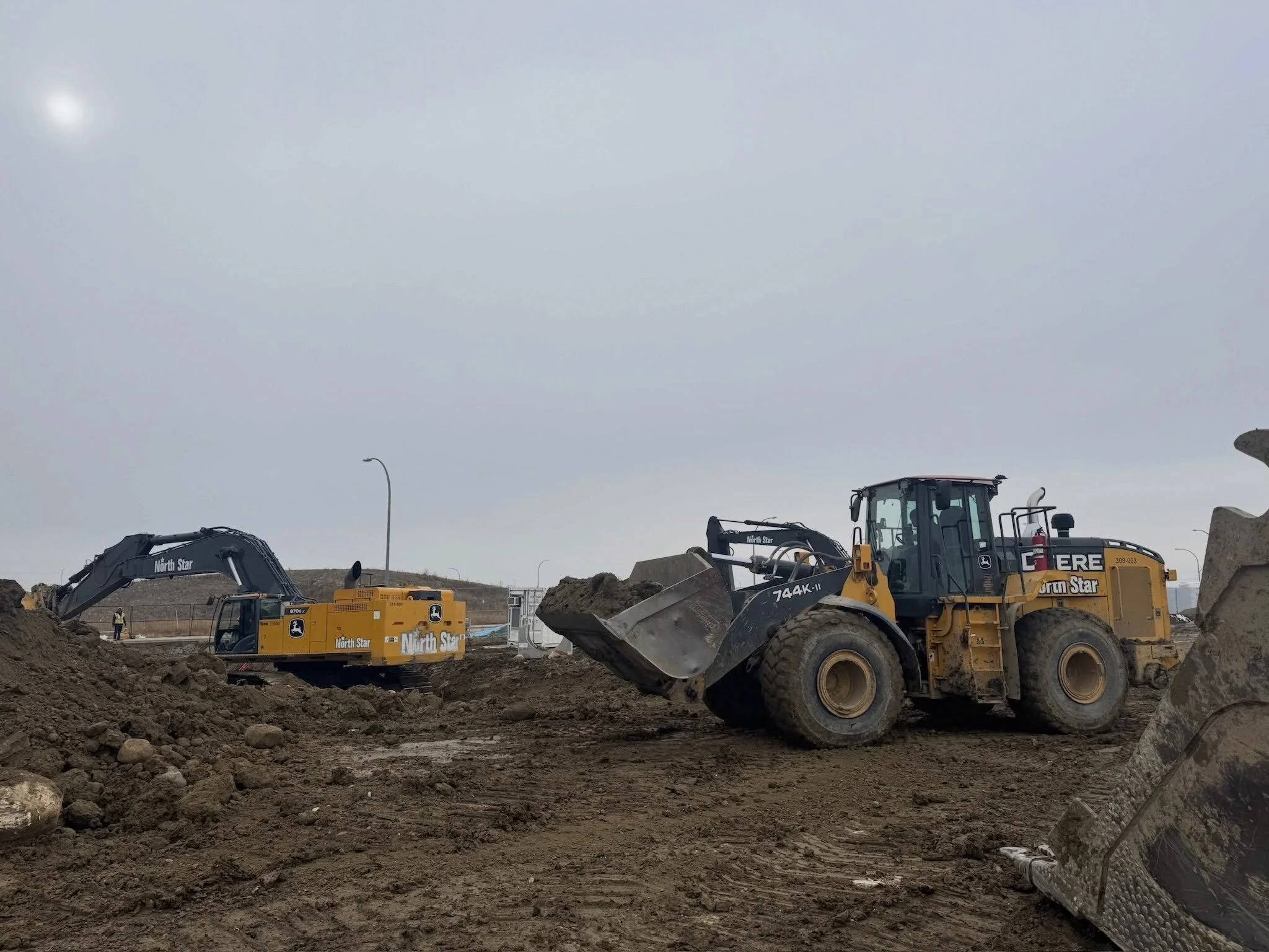 What&rsquo;s your favourite loader ? #yyc #calgary #viral #trending #construction