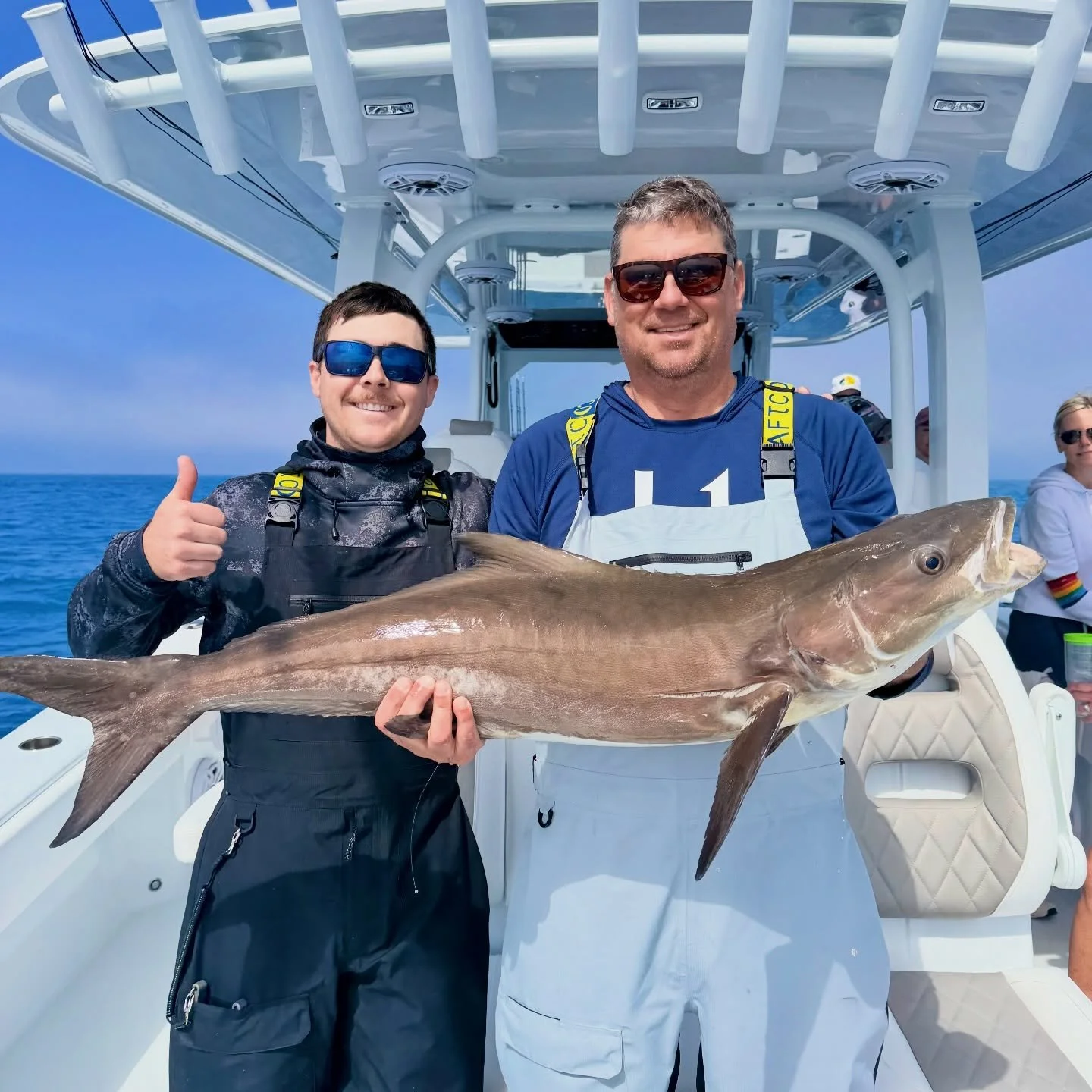 The Cobia are in full swing right now🤩 What a thrill to sight cast these beautiful fish on light tackle. We were able to keep our limit of two nice fish and let the rest swim away for another day.
If you wanna make a trip like this, send me a DM for