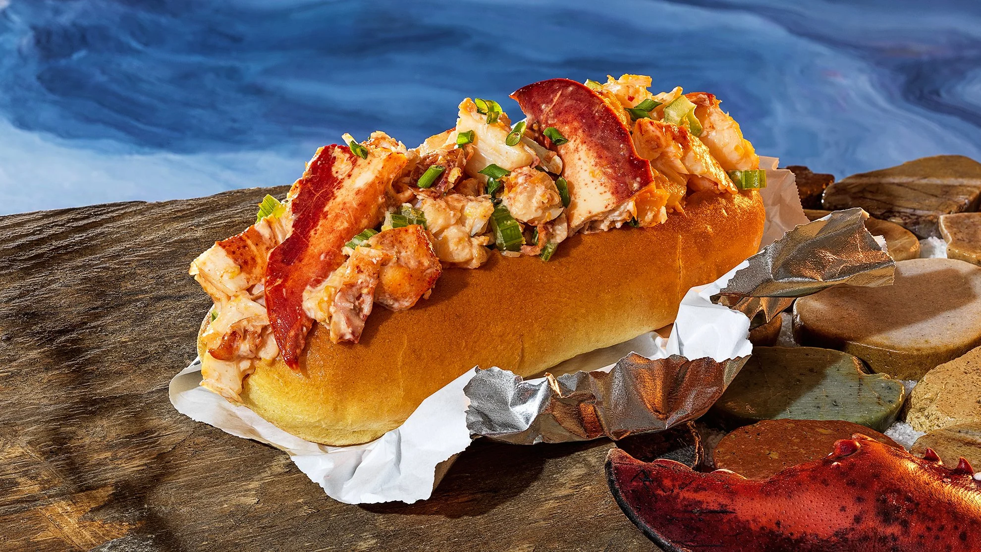 Sandwich Lobster Roll Hero 16x9.jpg