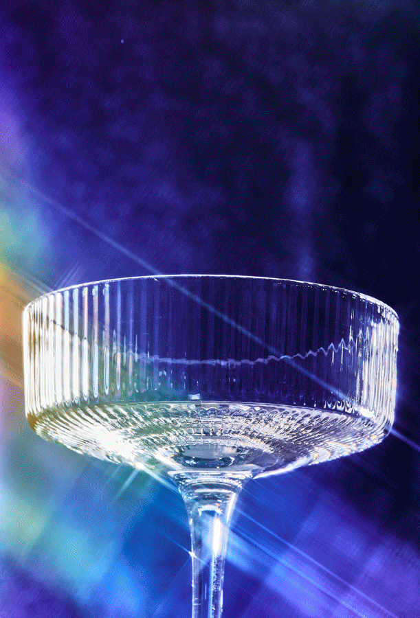 Champagne-Pour-Animation-LYR-full-glass.gif