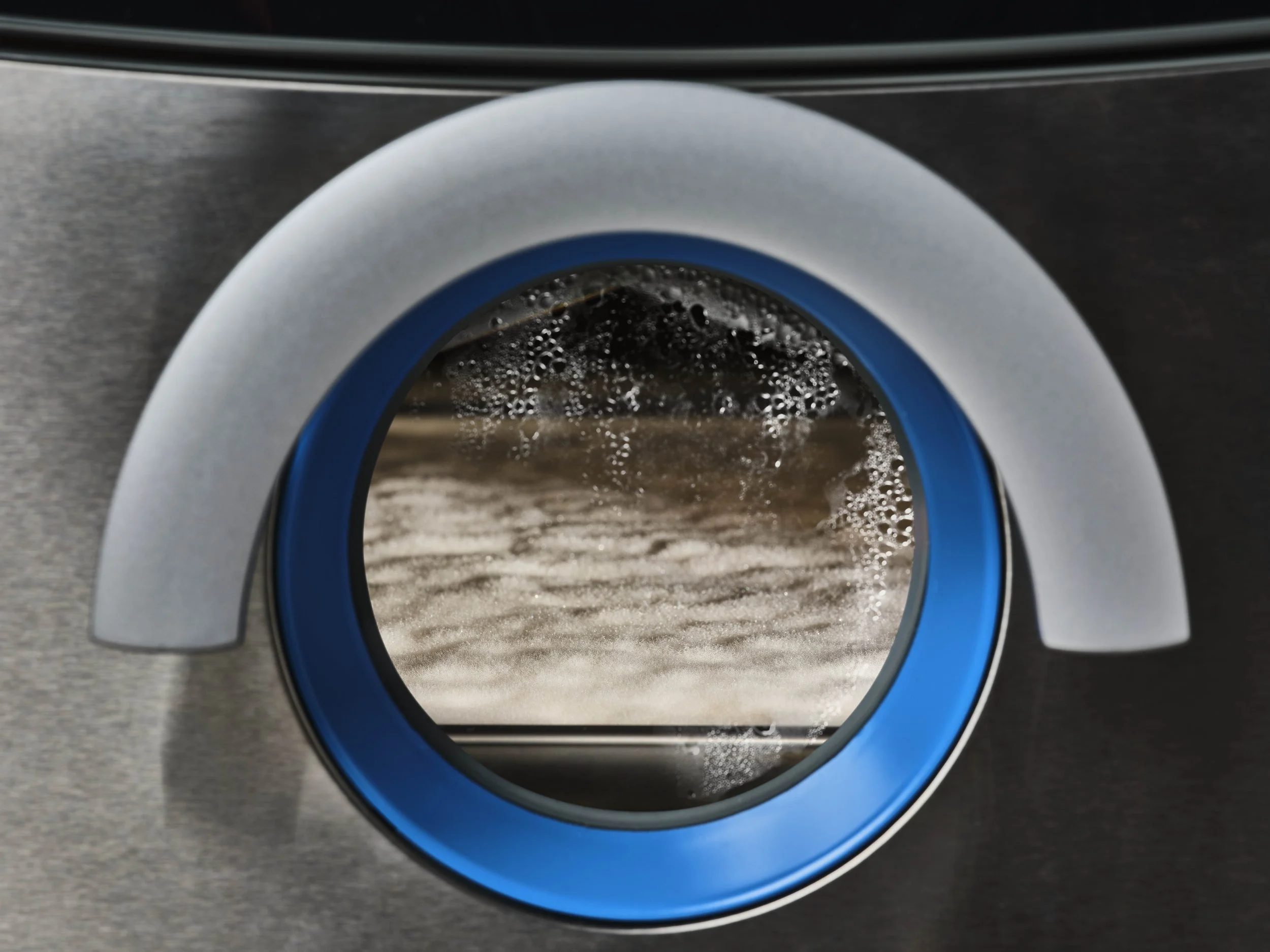 Waring Planit Tempeh in Pod fermenting condensation.jpg