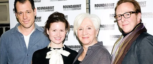 Darren Pettie, Maggie Lacey, Olympia Dukakis & Edward Hibbert (The Milk Train Doesn't Stop Here Anymore)