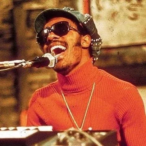 Happiest of birthdays to one of music's true icons, Stevie Wonder, born on this day in 1950. Few artists can boast such an amazing back catalogue of work, or have been responsible for so much love &amp; happiness on the dance floor. Which is your fav