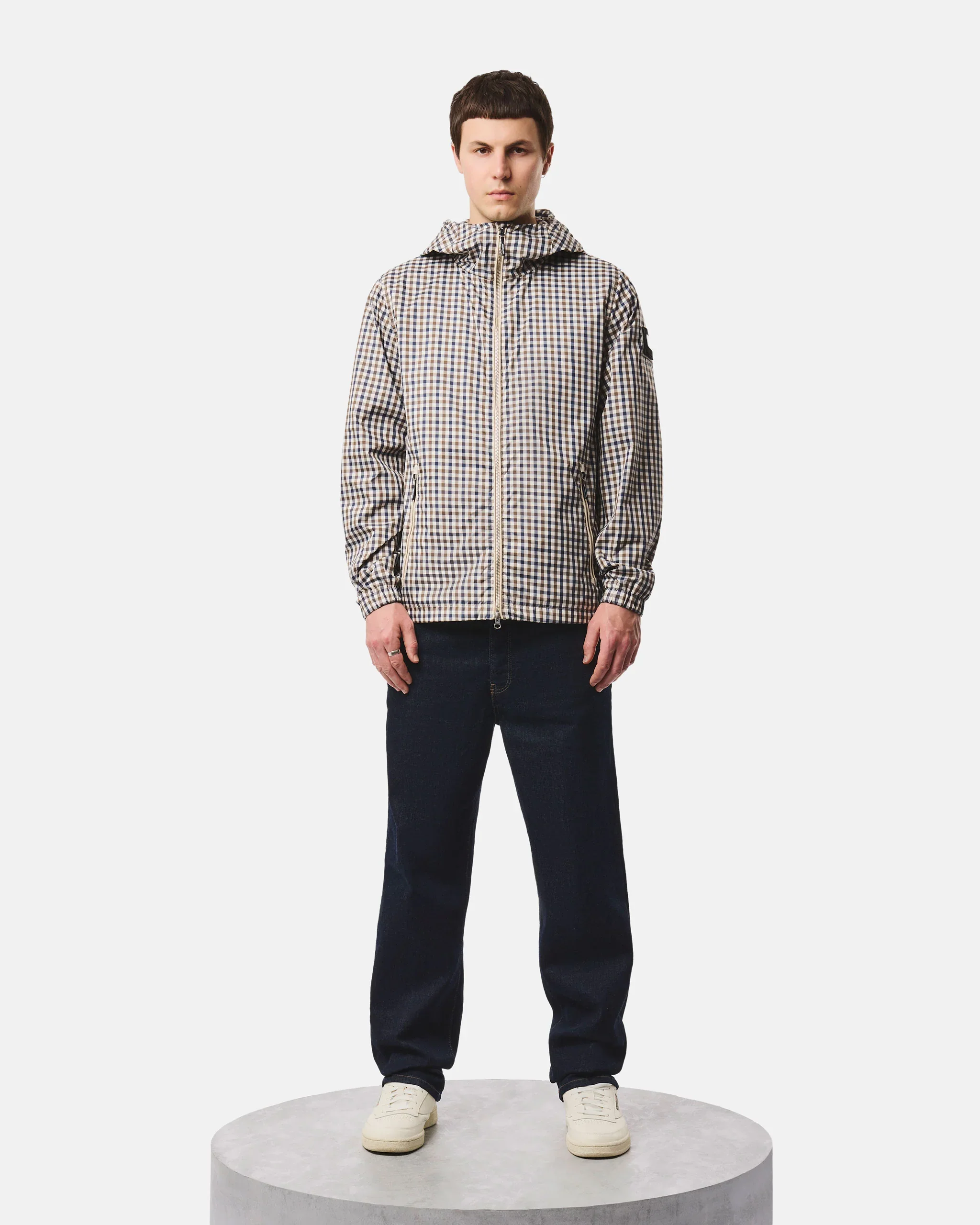 JK3A29_CAMPANIACHECK_MIDHOUSECHECK_MODELLEAD.jpg.webp