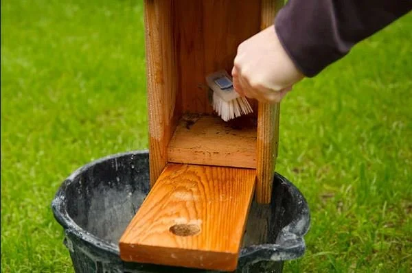 Faut-il entretenir son nichoir ?