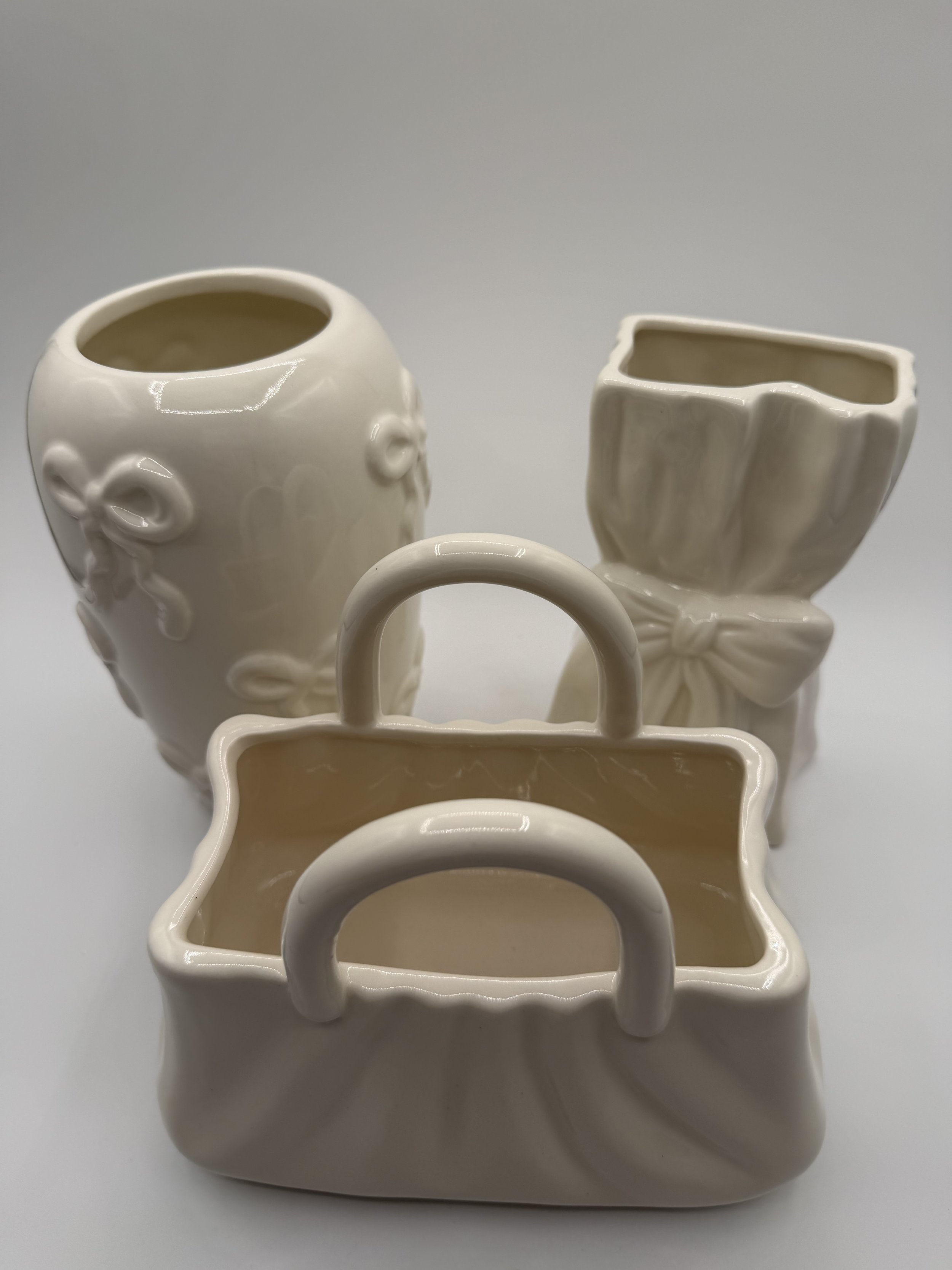 White Bow Ceramic Collection