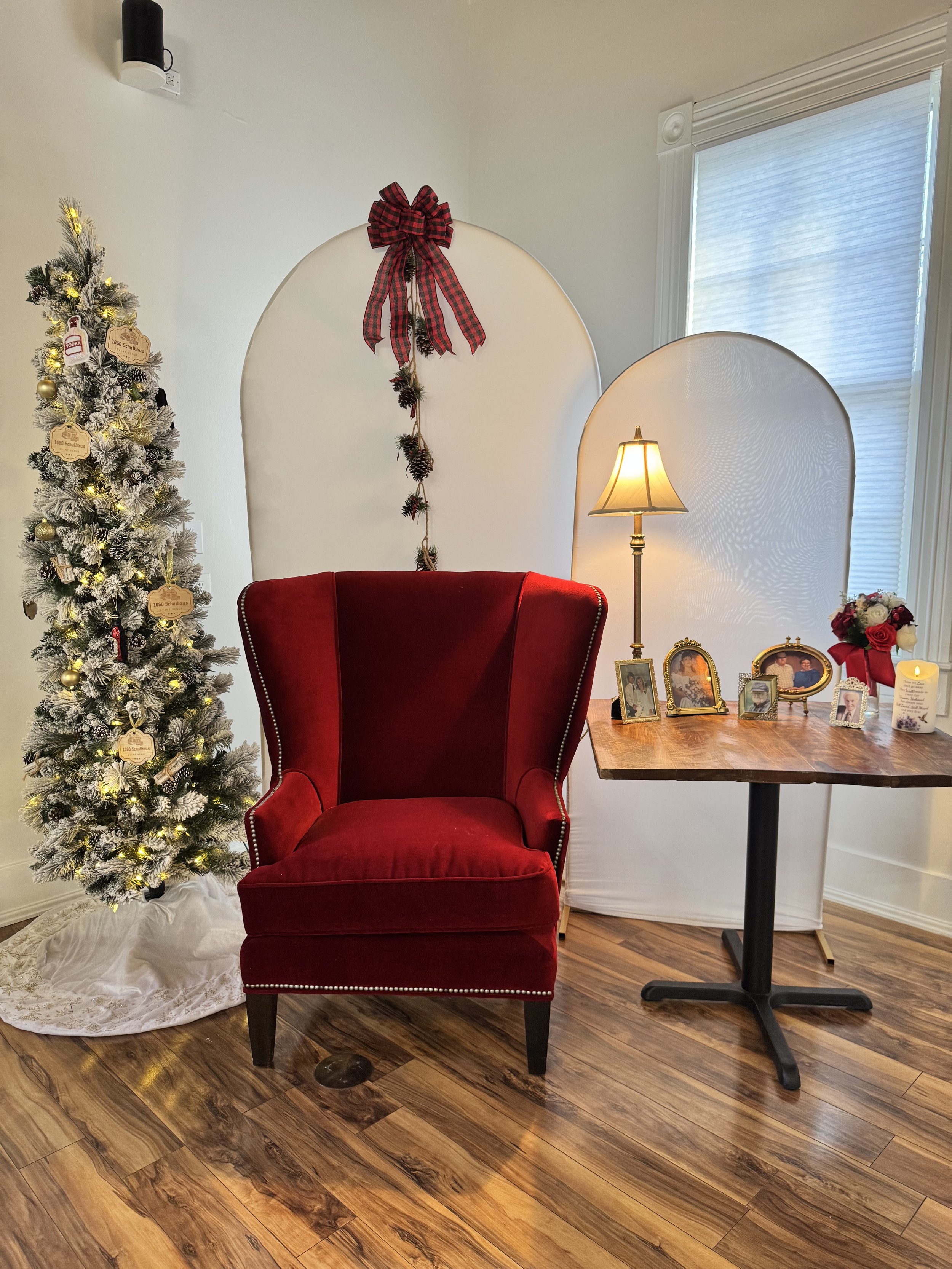 Holiday Lounge Collection