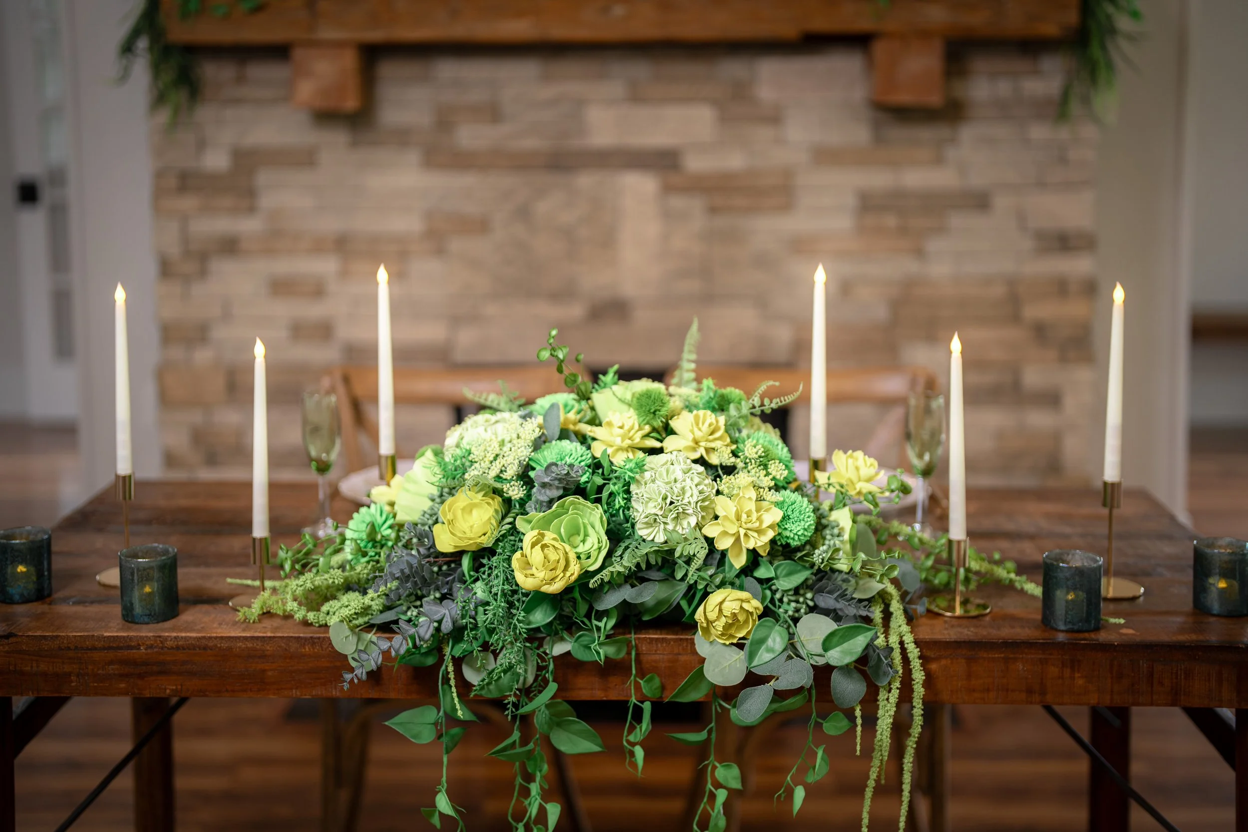 Head table for intimate setting at st. louis micro wedding venue
