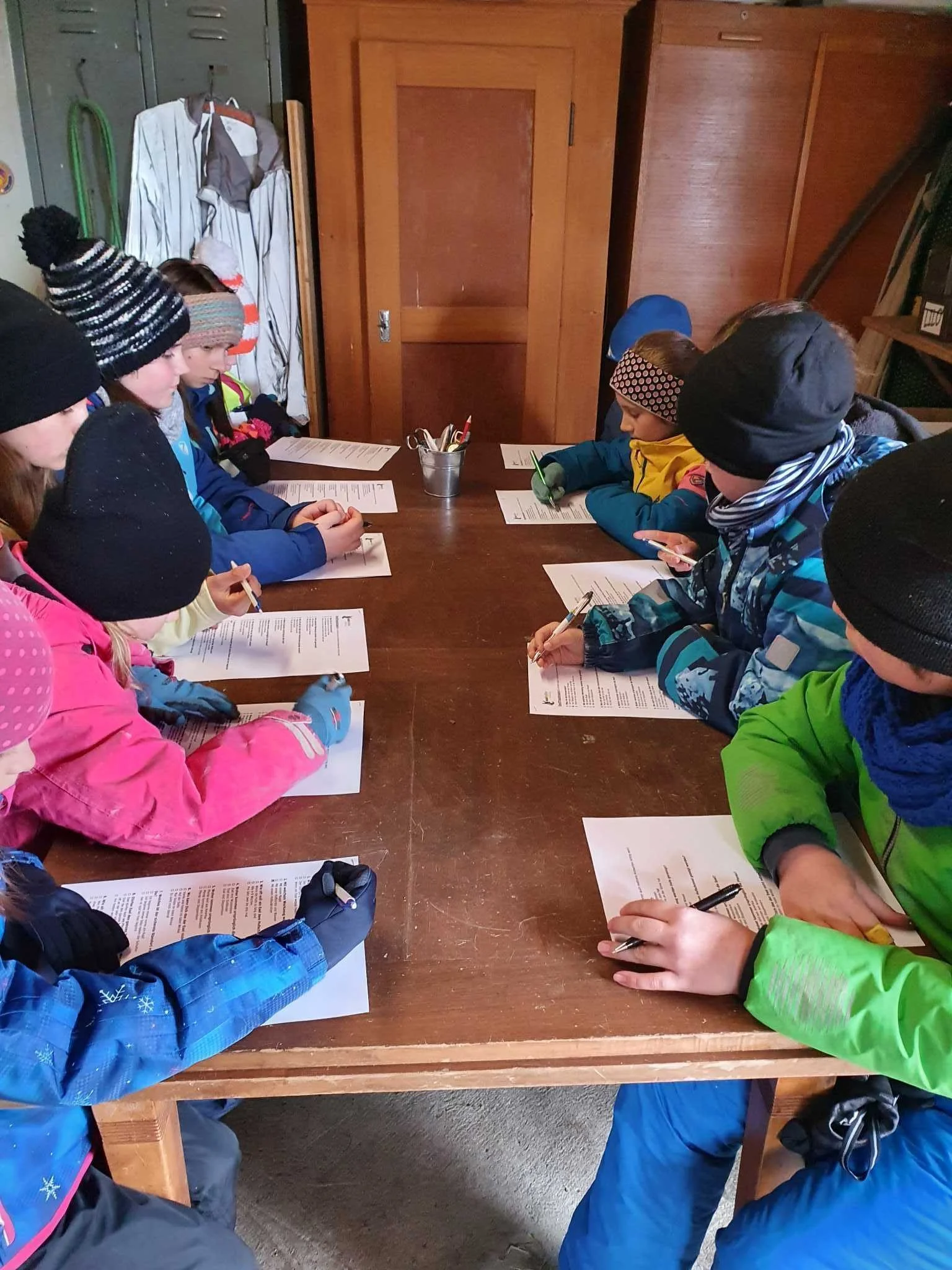 Jugendeselbotschafter notieren fleissig Notizen