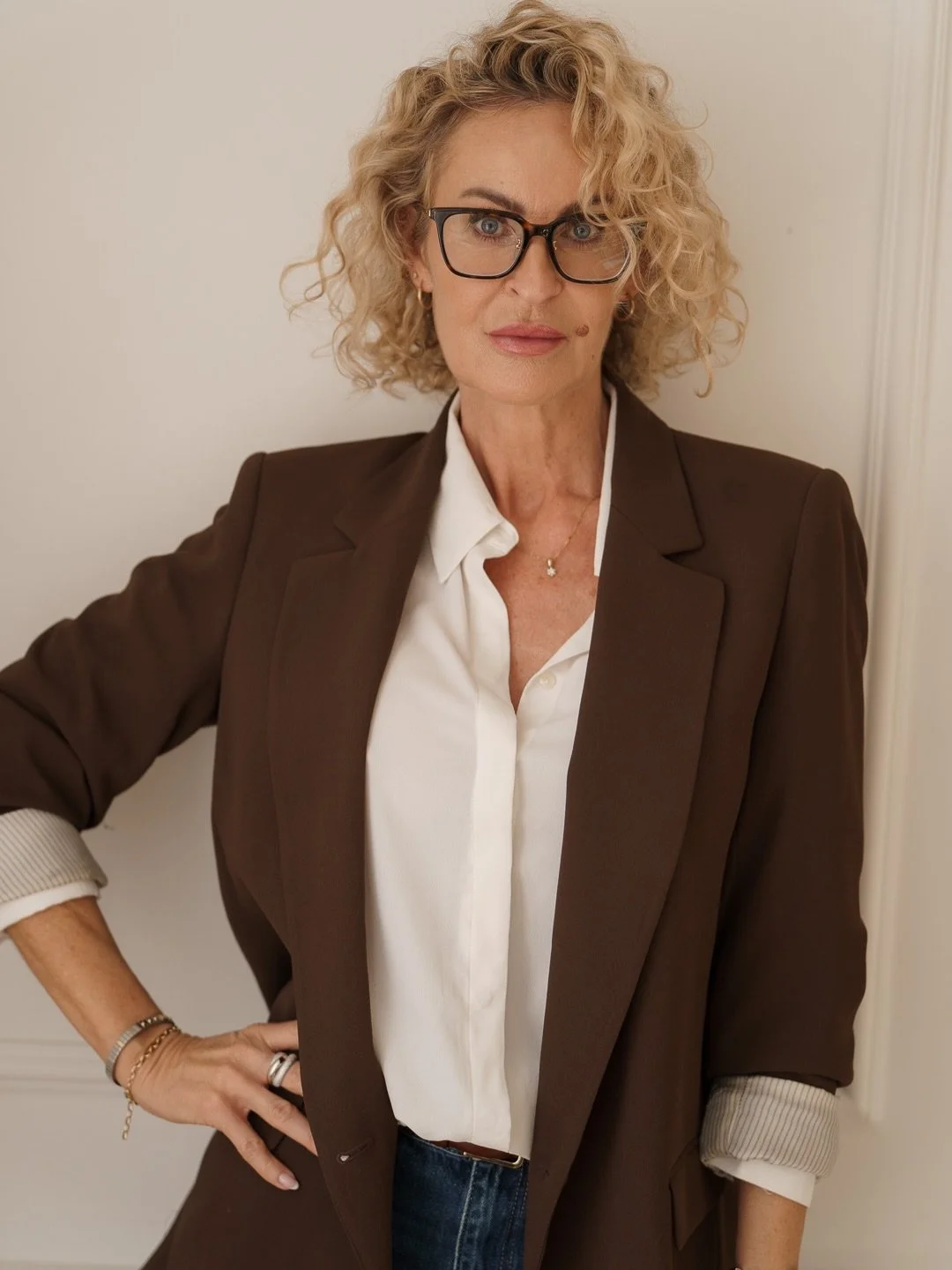 Ilona przyjechała razem z Magdą (na ostatnim zdjęciu są razem) ☺️
Ale to nie była sesja przy okazji. Zdecydowały razem ze jak będą w Warszawie, to obie zrobią sobie sesję . Przyjaci&oacute;łki od dzieciństwa, teraz obie, chcą pokazywać świadomie sieb