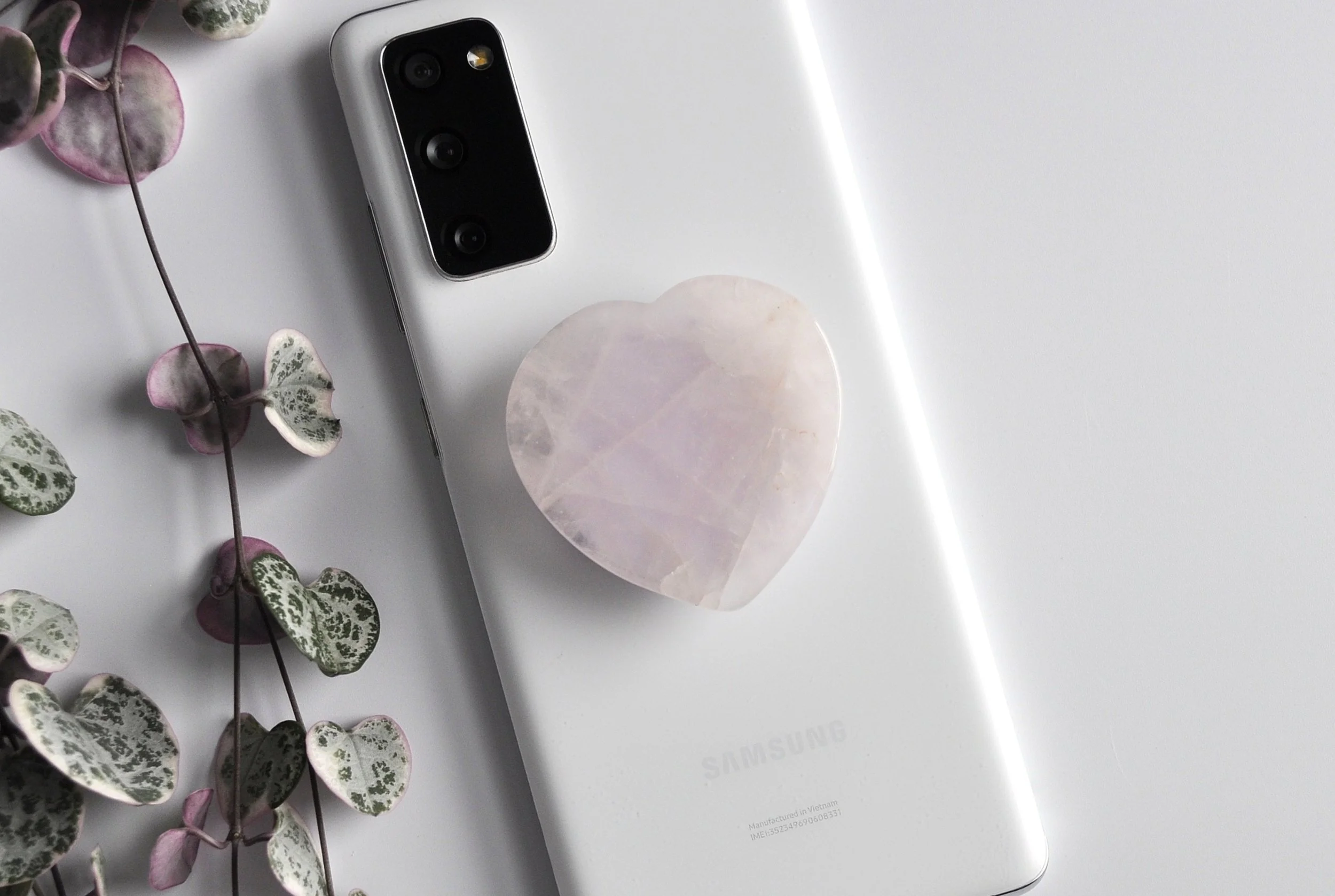 Rose Quartz Heart Cell Phone Pop Socket