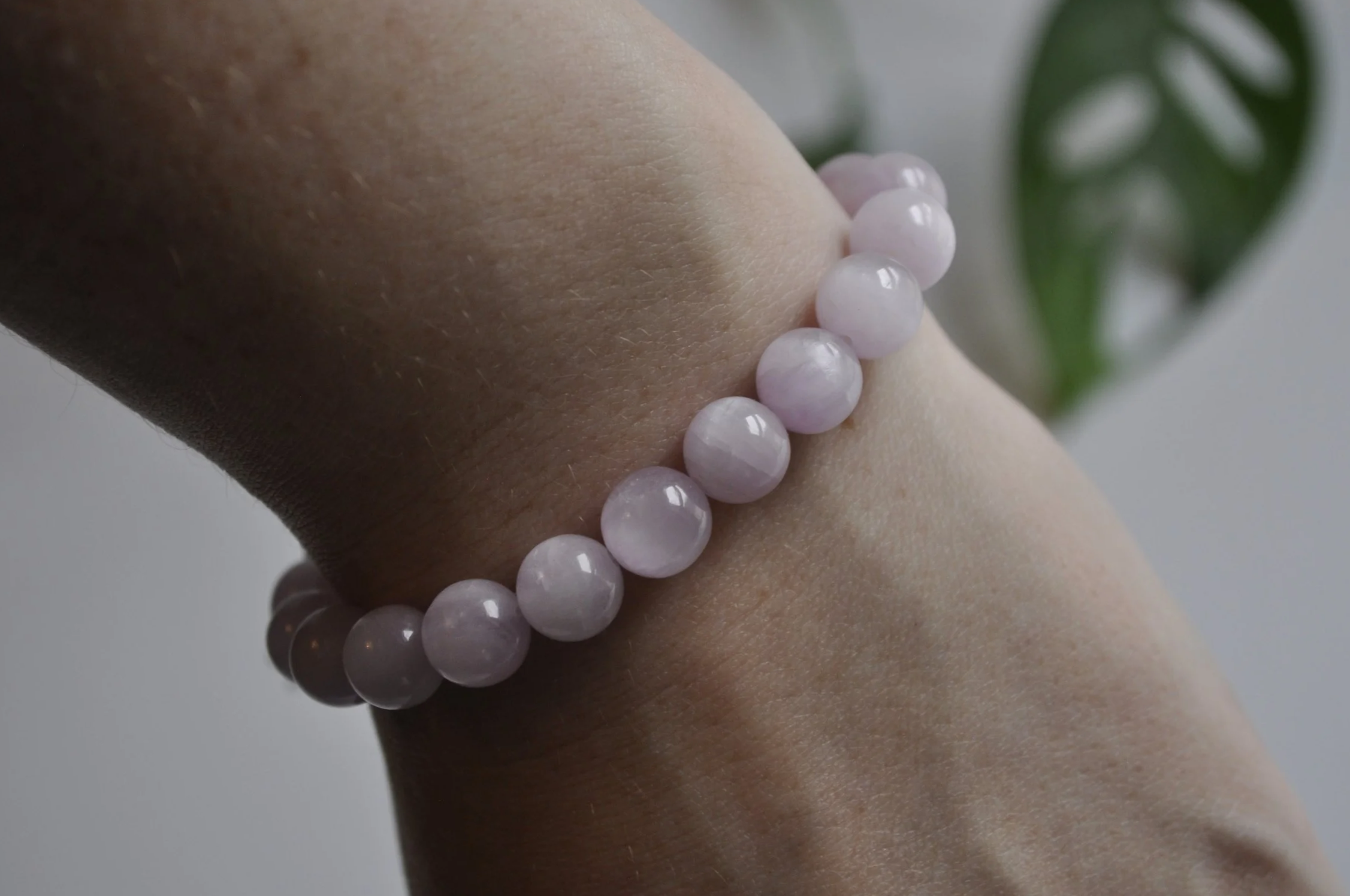 Kunzite Gemstone Bracelet near me Tavistock, Kunzite beads, Pink Kunzite Jewelry, High quality beads, Gemstone jewelry Tavistock