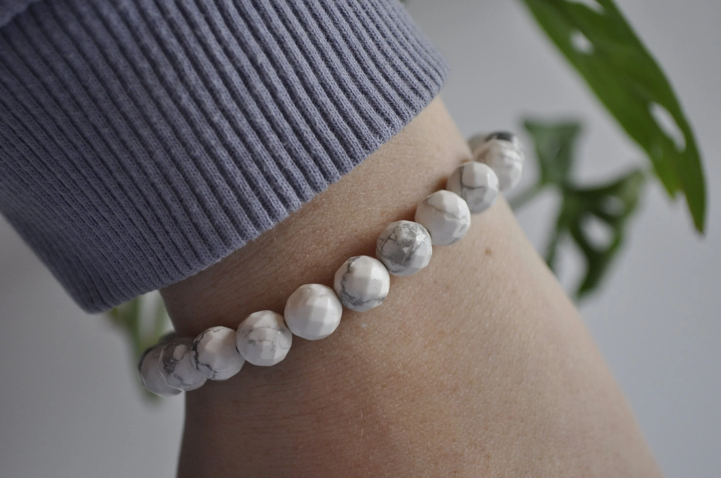 Faceted Howlite Gemstone Bracelet