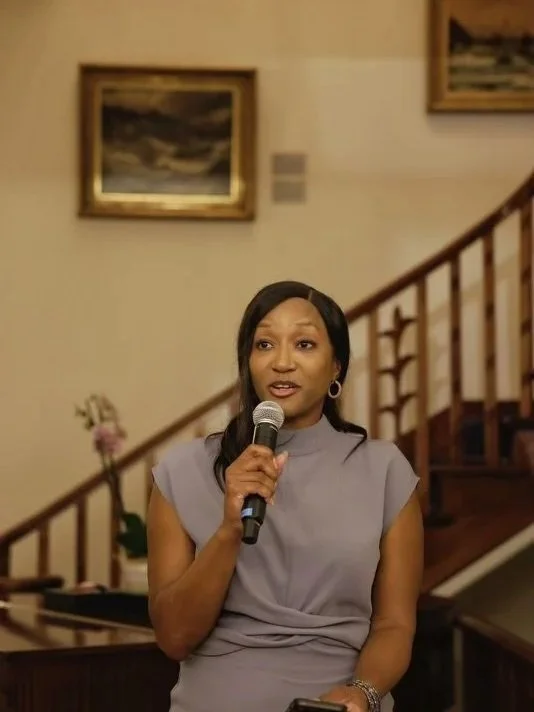 Neneh speaking in Colombia