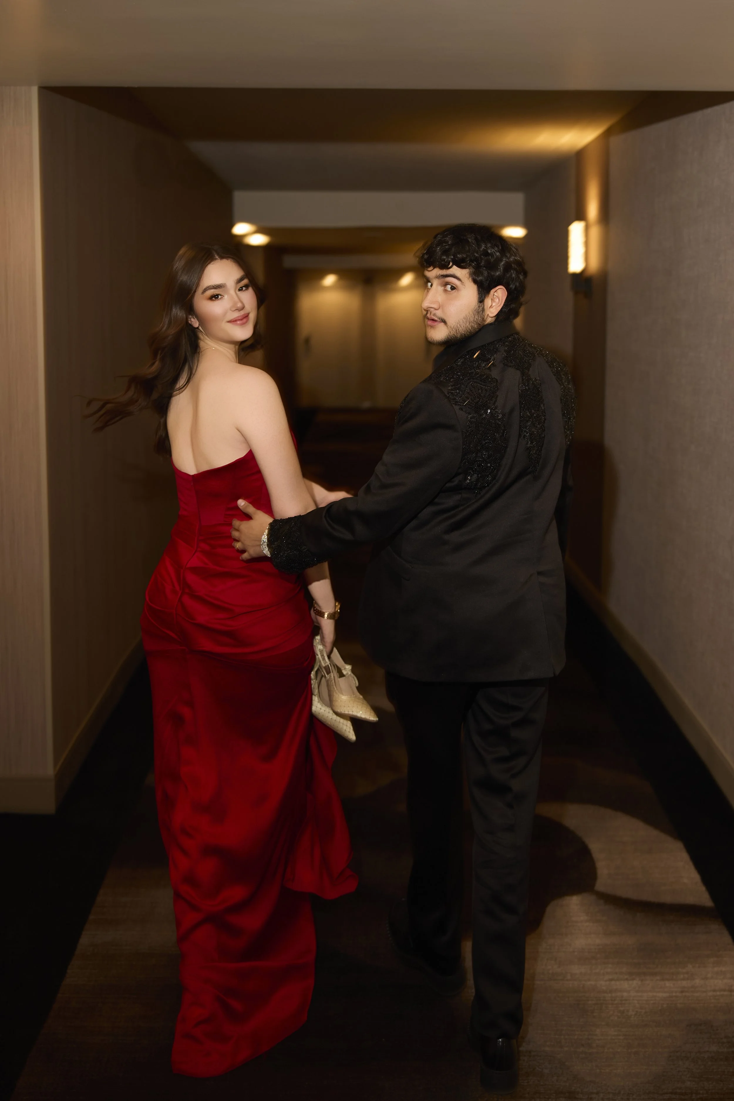 Emily Álvarez, hija de Saúl El Canelo Alvarez, con un diseño por Miguel Hernan para los Latin Grammy 2025