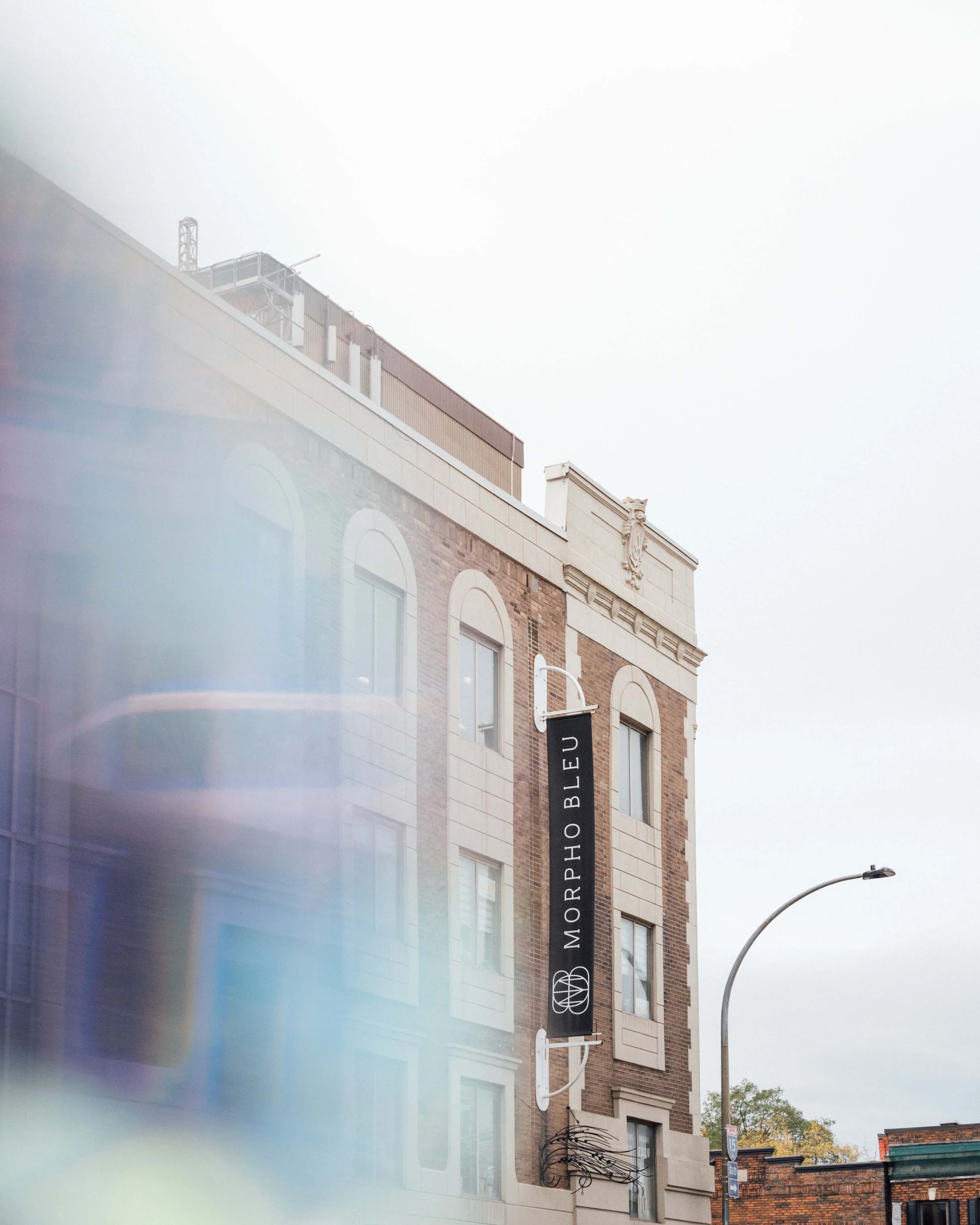 Outside view of movement studio Morpho Bleu in Montreal