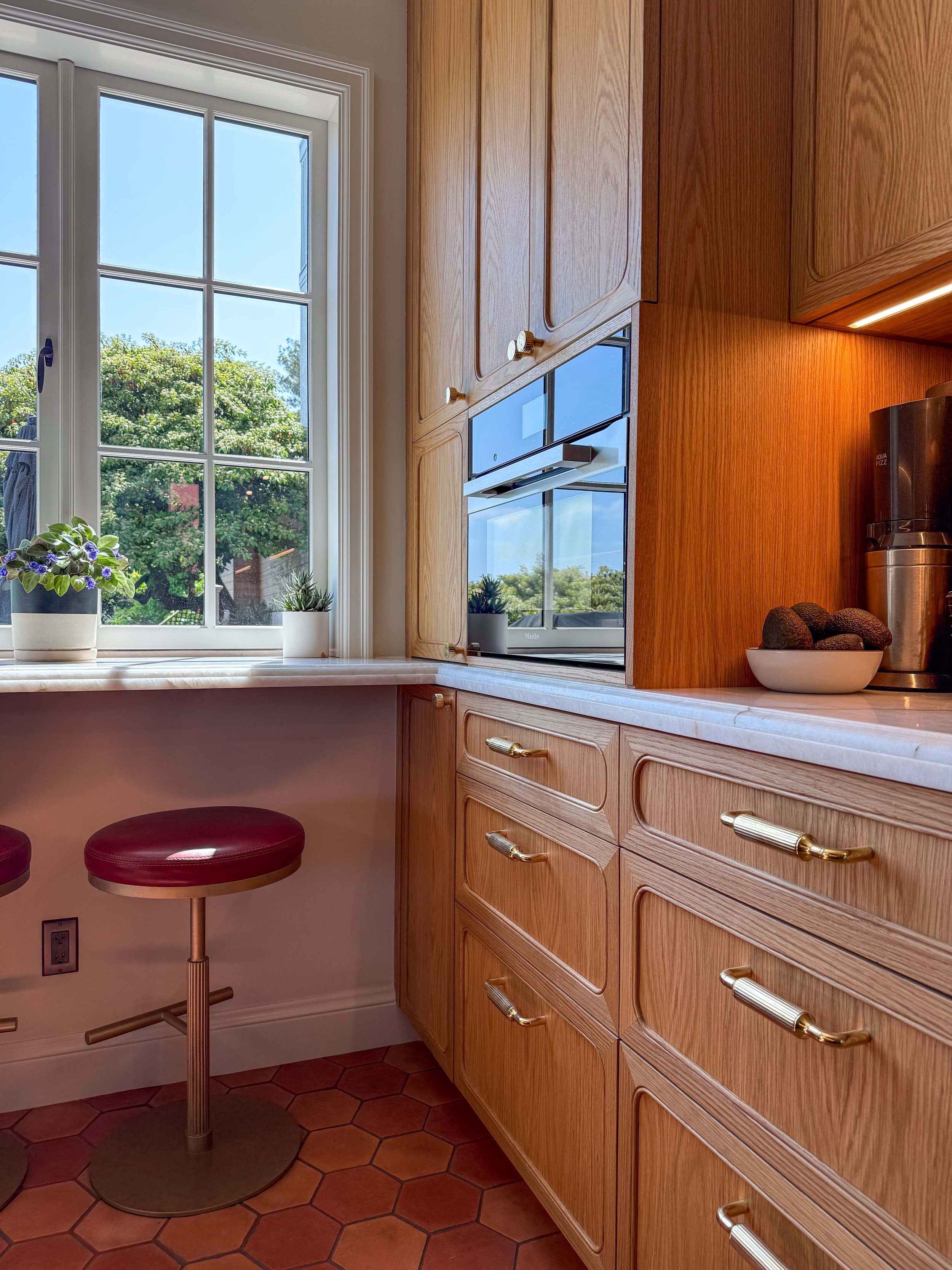 ColeValley_WhiteOakCabinetry_side.jpg