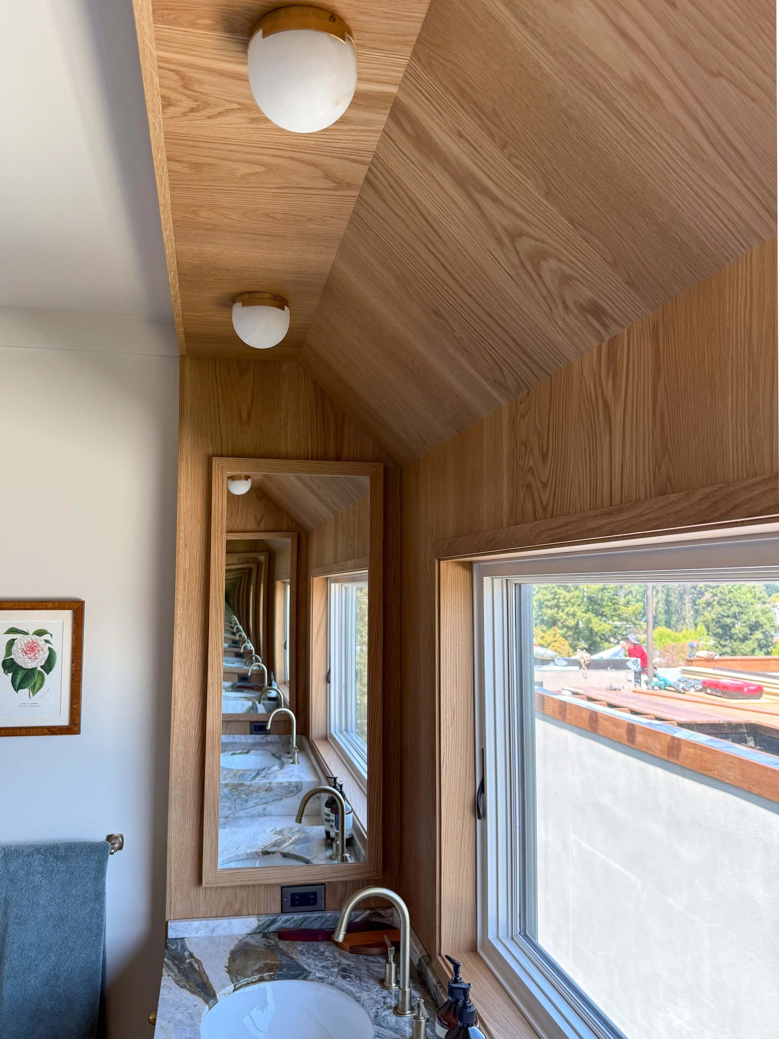 ColeValley_Bathroom_WhiteOakThickVeneerPaneling.jpg