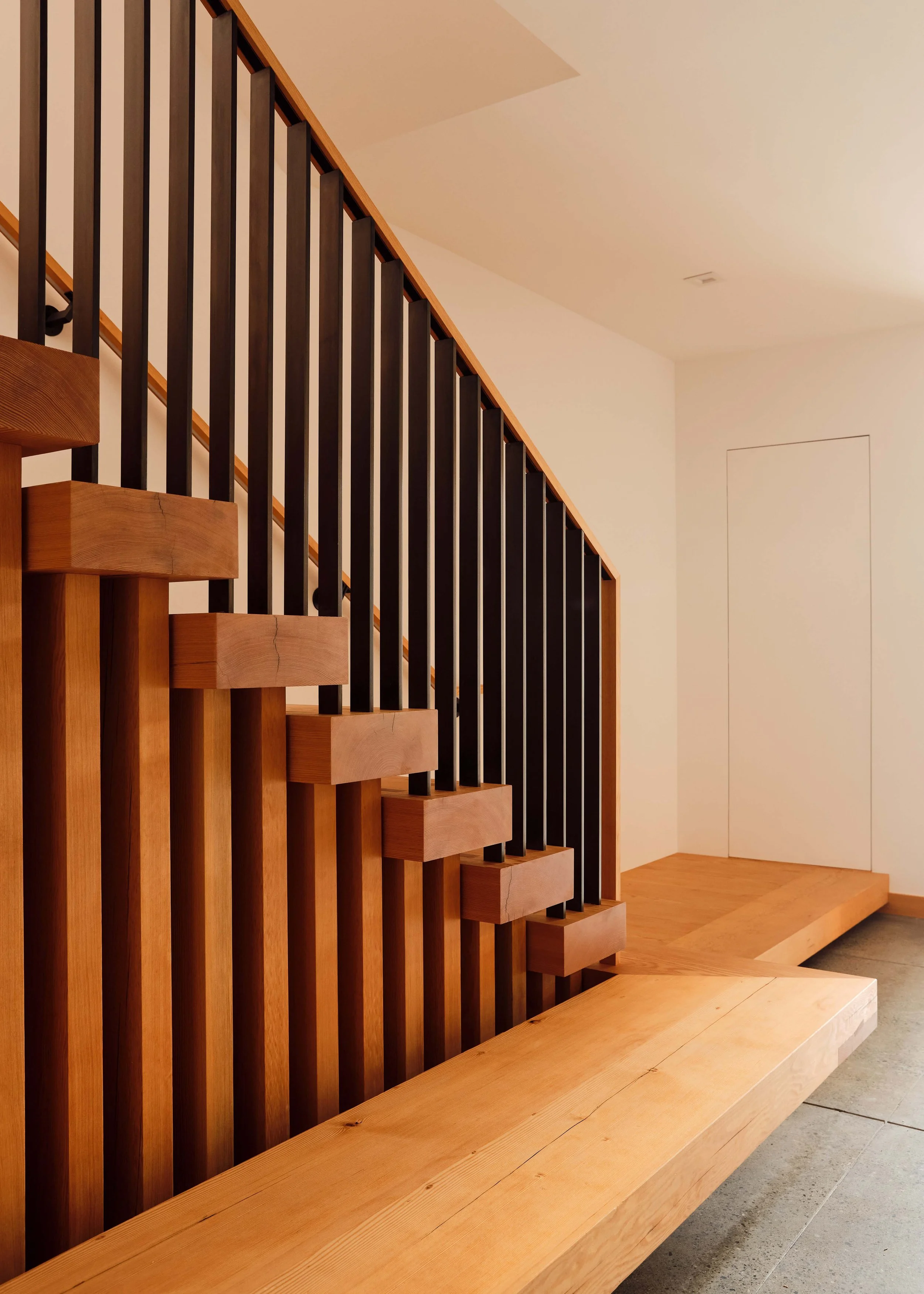NoeValley_Staircase_Landing.jpg