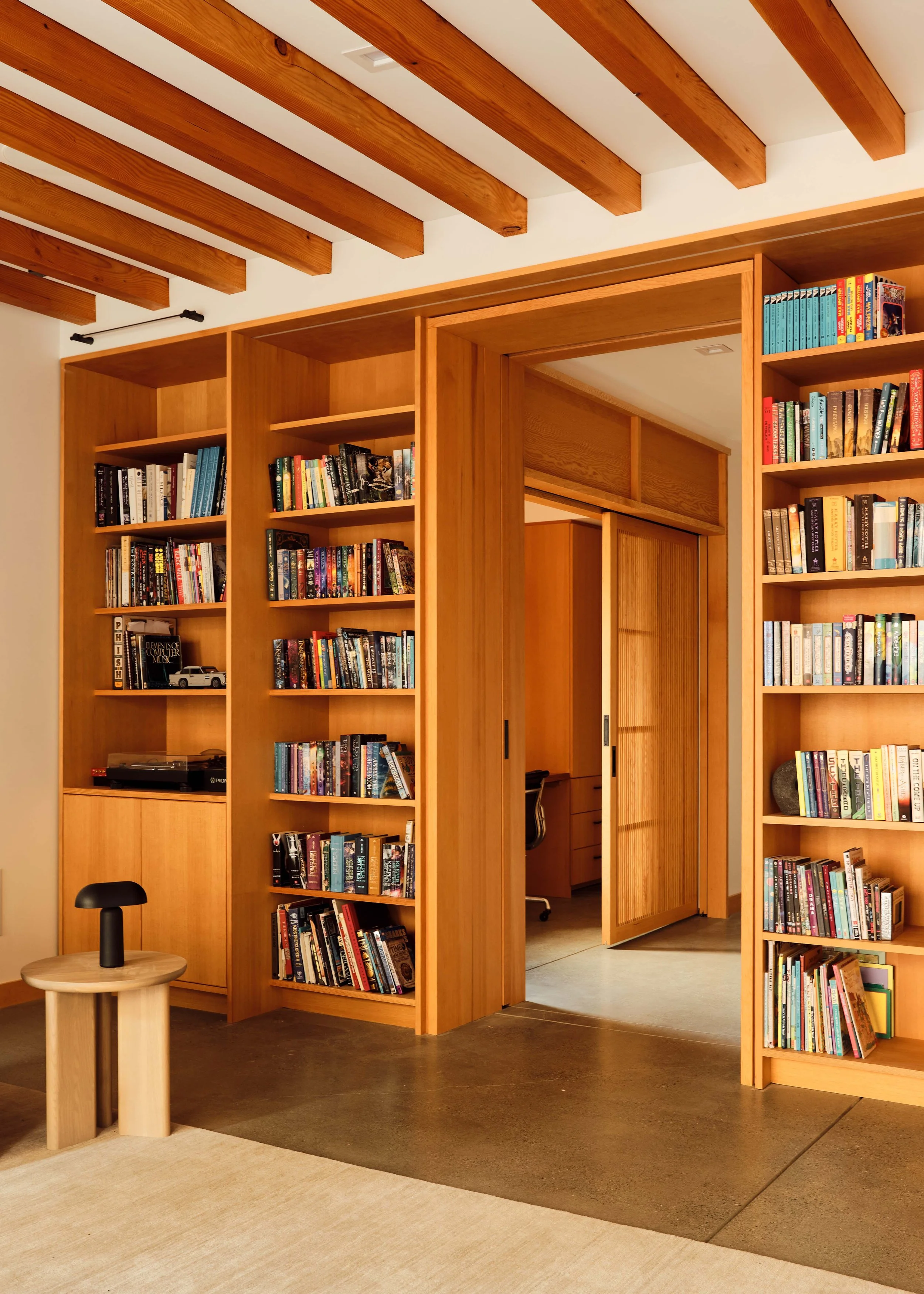 NoeValley_Sittingroom_lookinginto_study.jpg