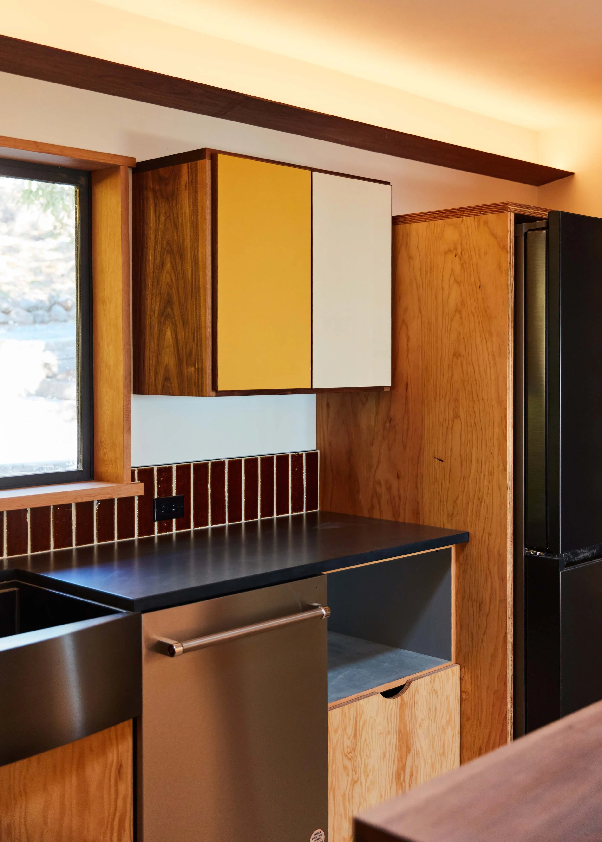 OaklandHills_Kitchen_UpperCabinets.jpg