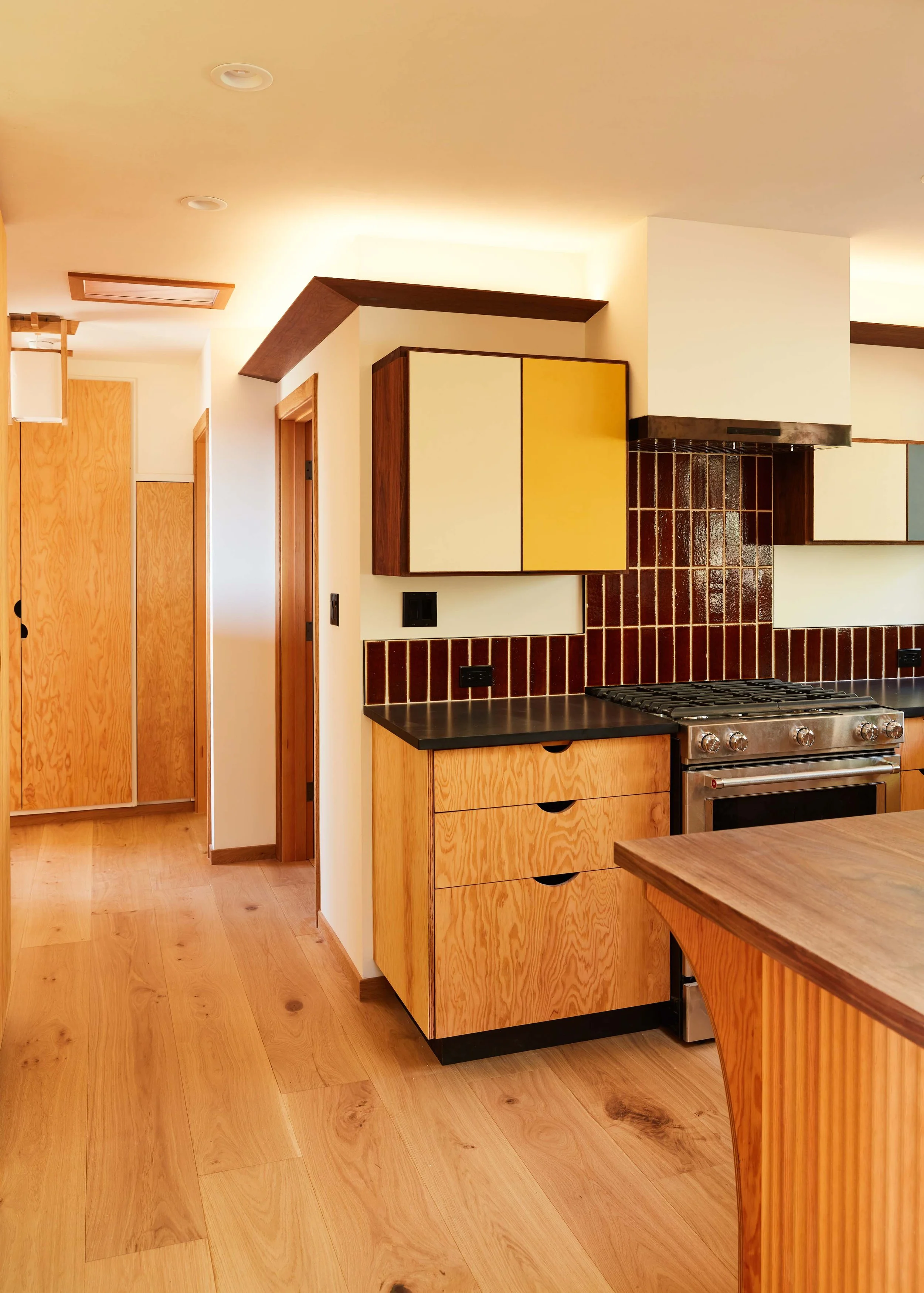 OaklandHills_Kitchen_ModernCabinetry.jpg