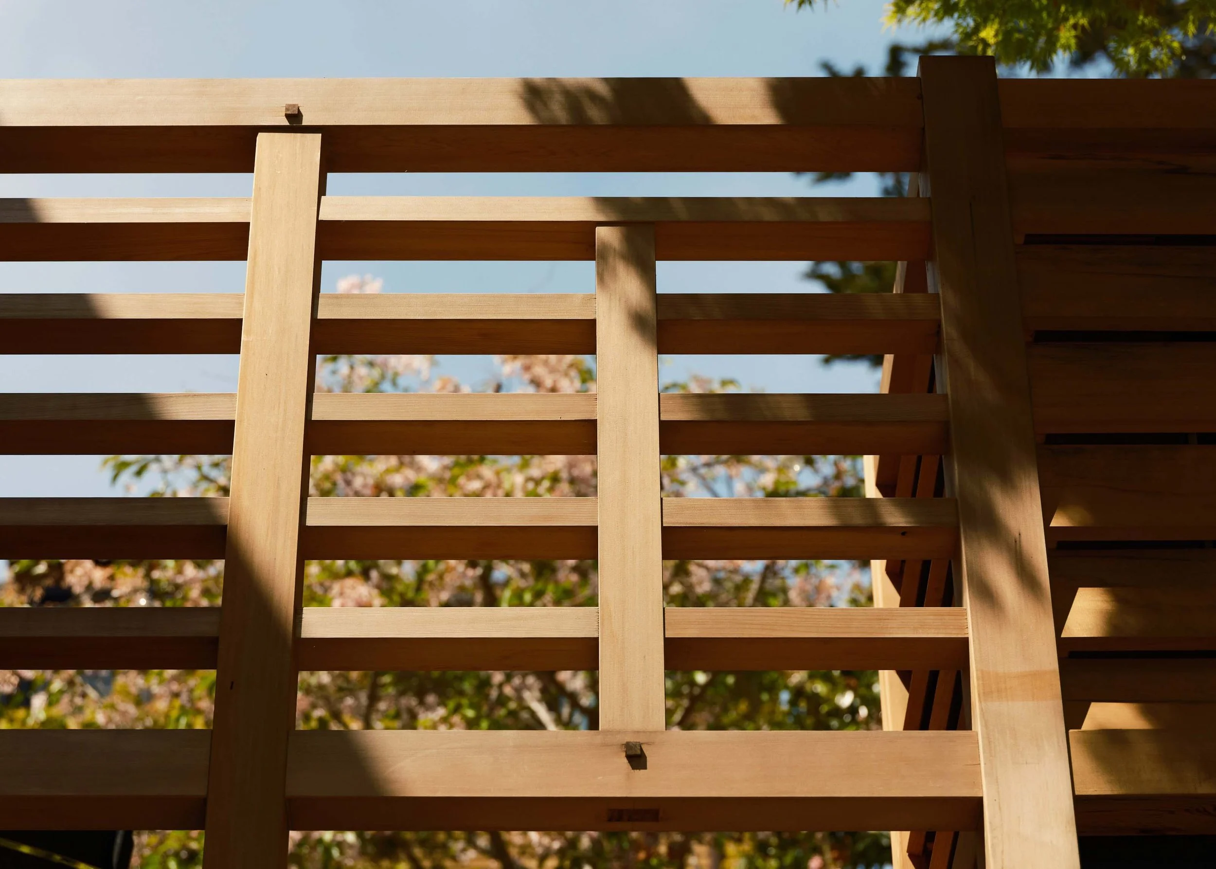 NoeValley_BalconyRailing_closeup.jpg