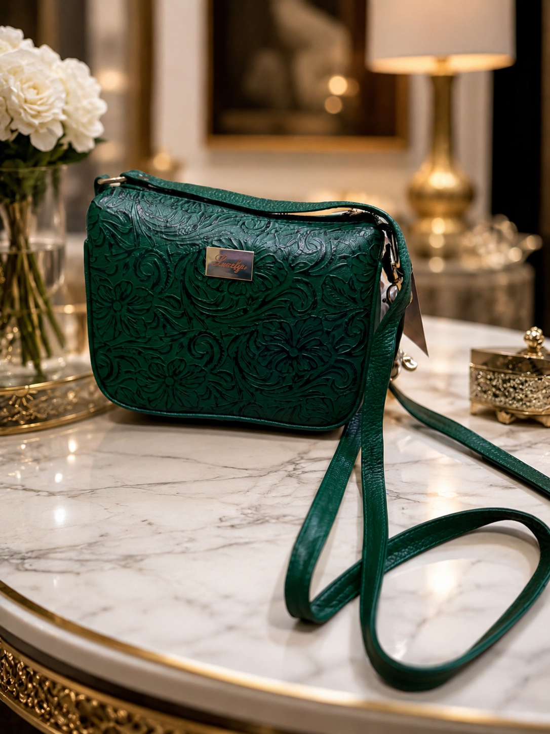 Elissa emerald front.png