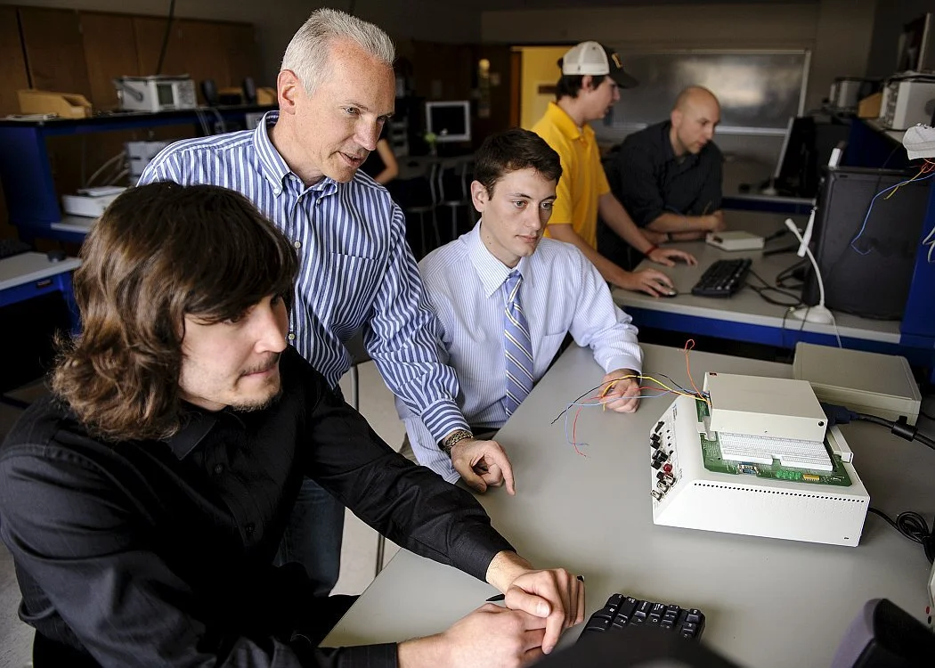 Professor Cam Wright UW