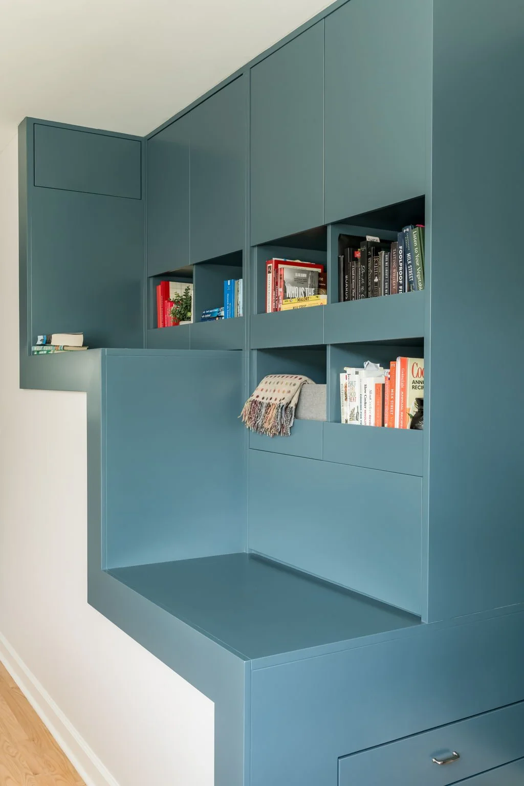 6-web-or-mls-924-s-carpenter-st-2 (1).jpg