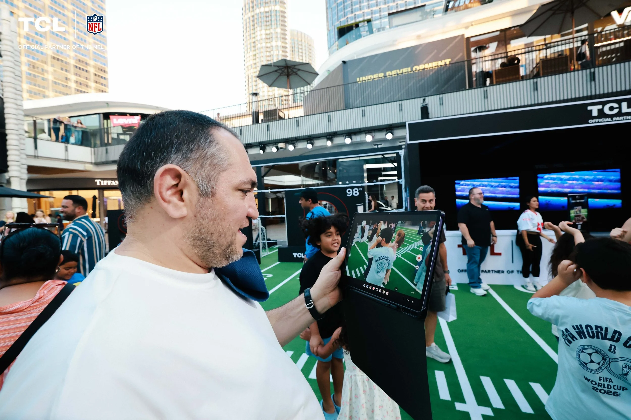 TCL-NFL34.jpg