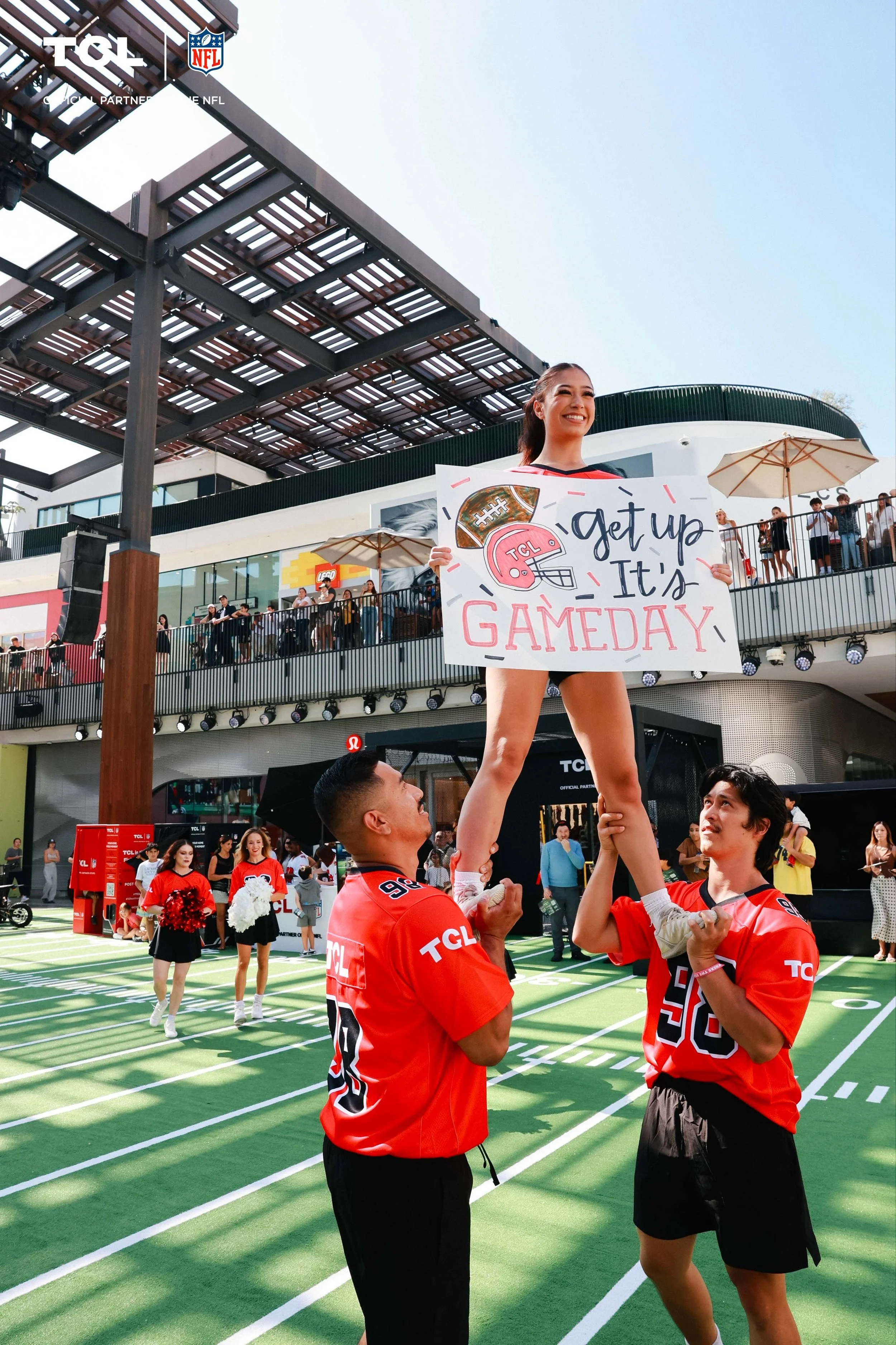 TCL-NFL84.jpg