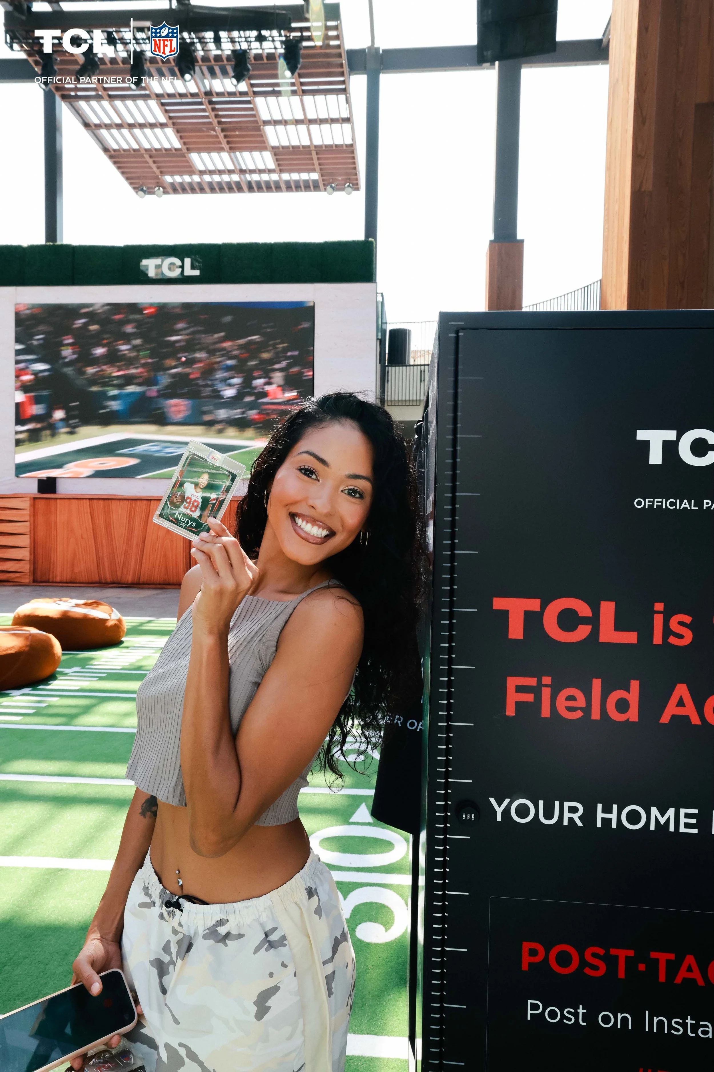 TCL-NFL51.jpg
