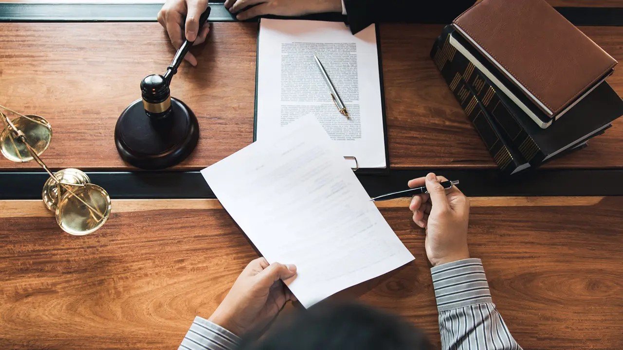 Do I Need an LLC or a Corporation? A Clear Legal Breakdown