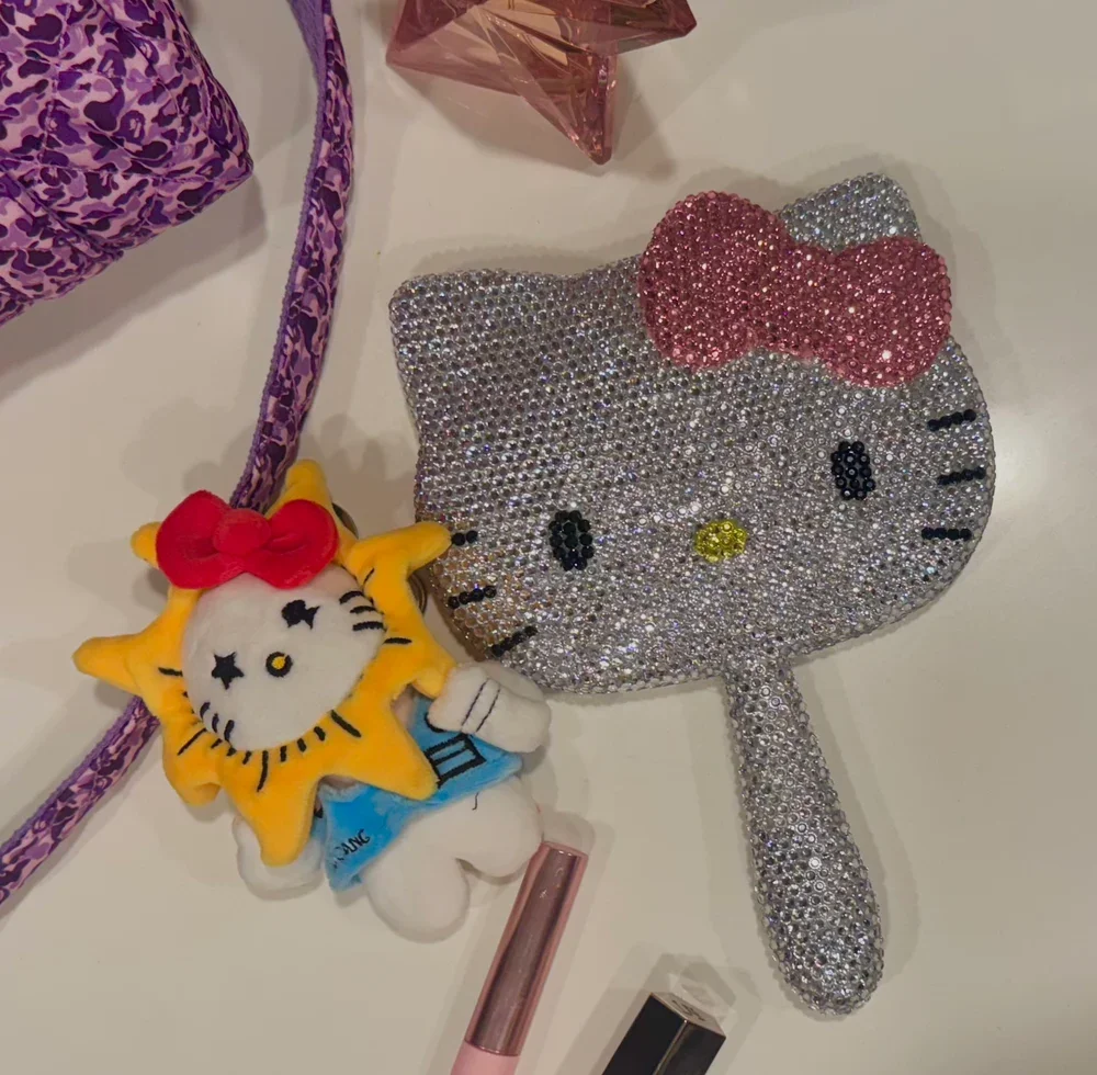 Glo Kitty Keychain