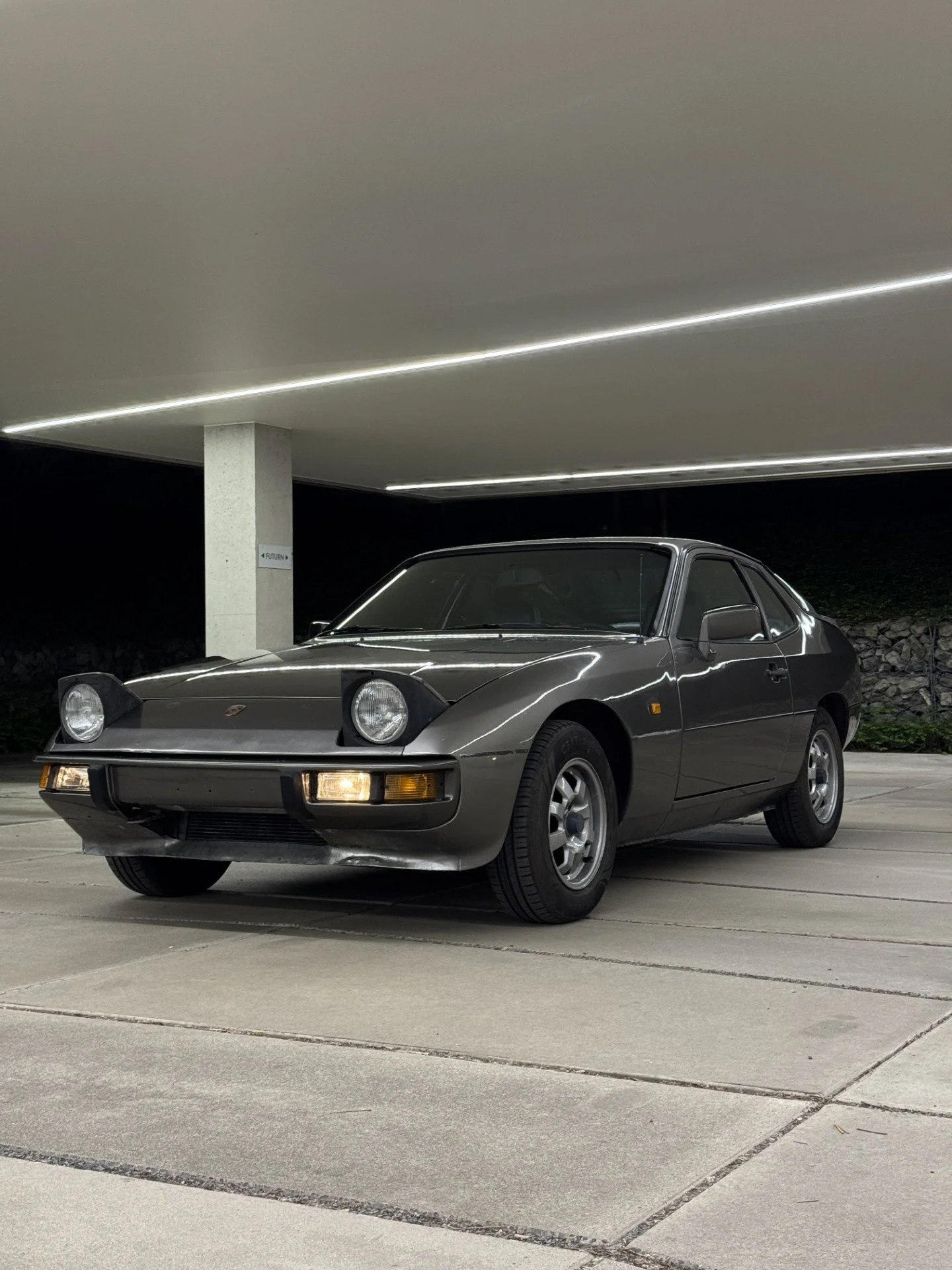 Porsche 924 2.jpg