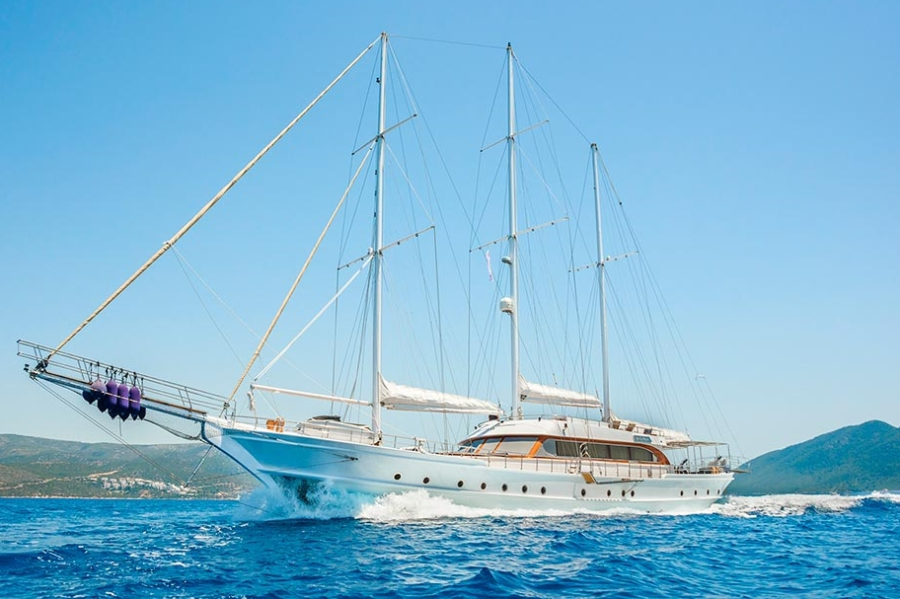 BELLA MARE – 6 Cabins