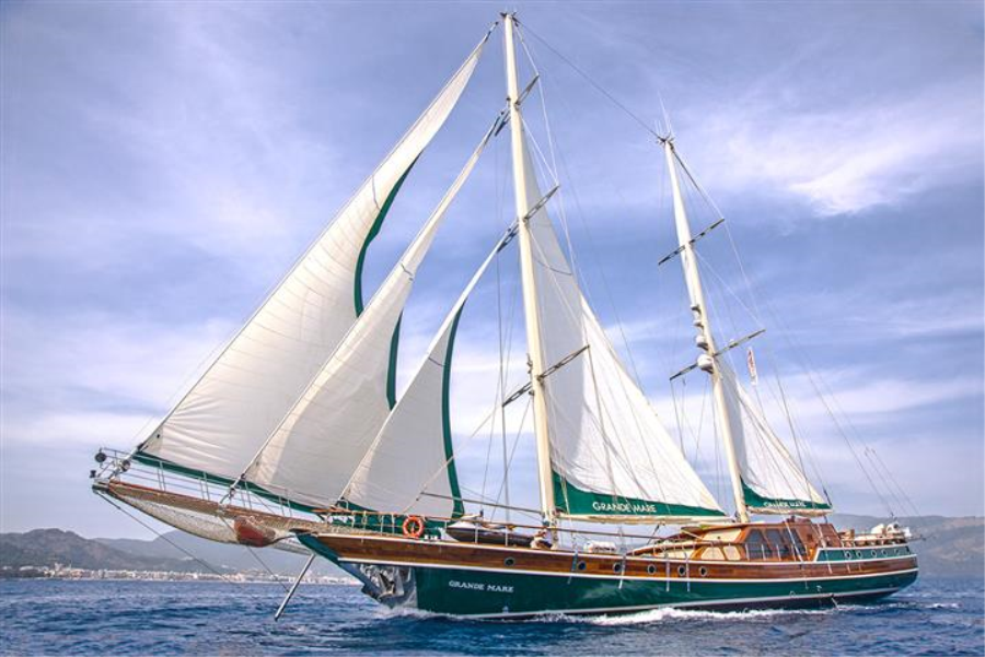 GRANDE MARE – 6 Cabins