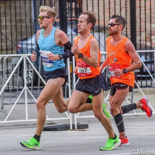 runfitcoach runner running the Chicago Marathon