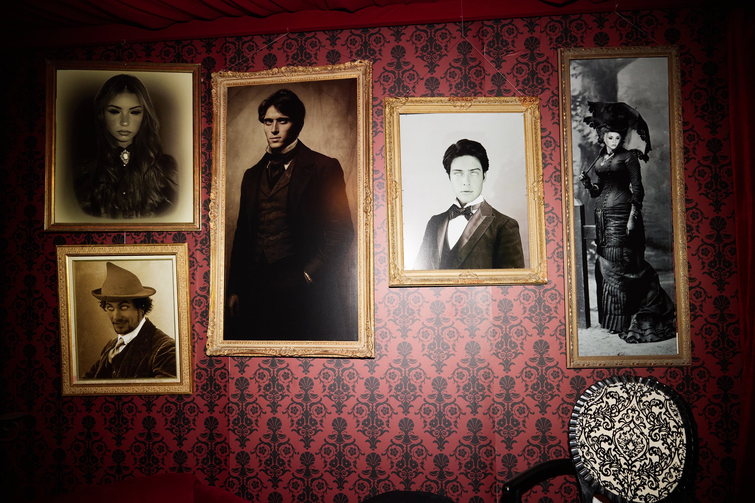 Haunted Portraits. Crosscheck Studios