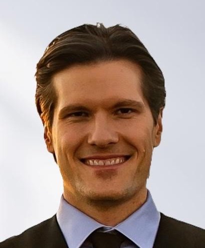 Dr. Avery McIntosh headshot